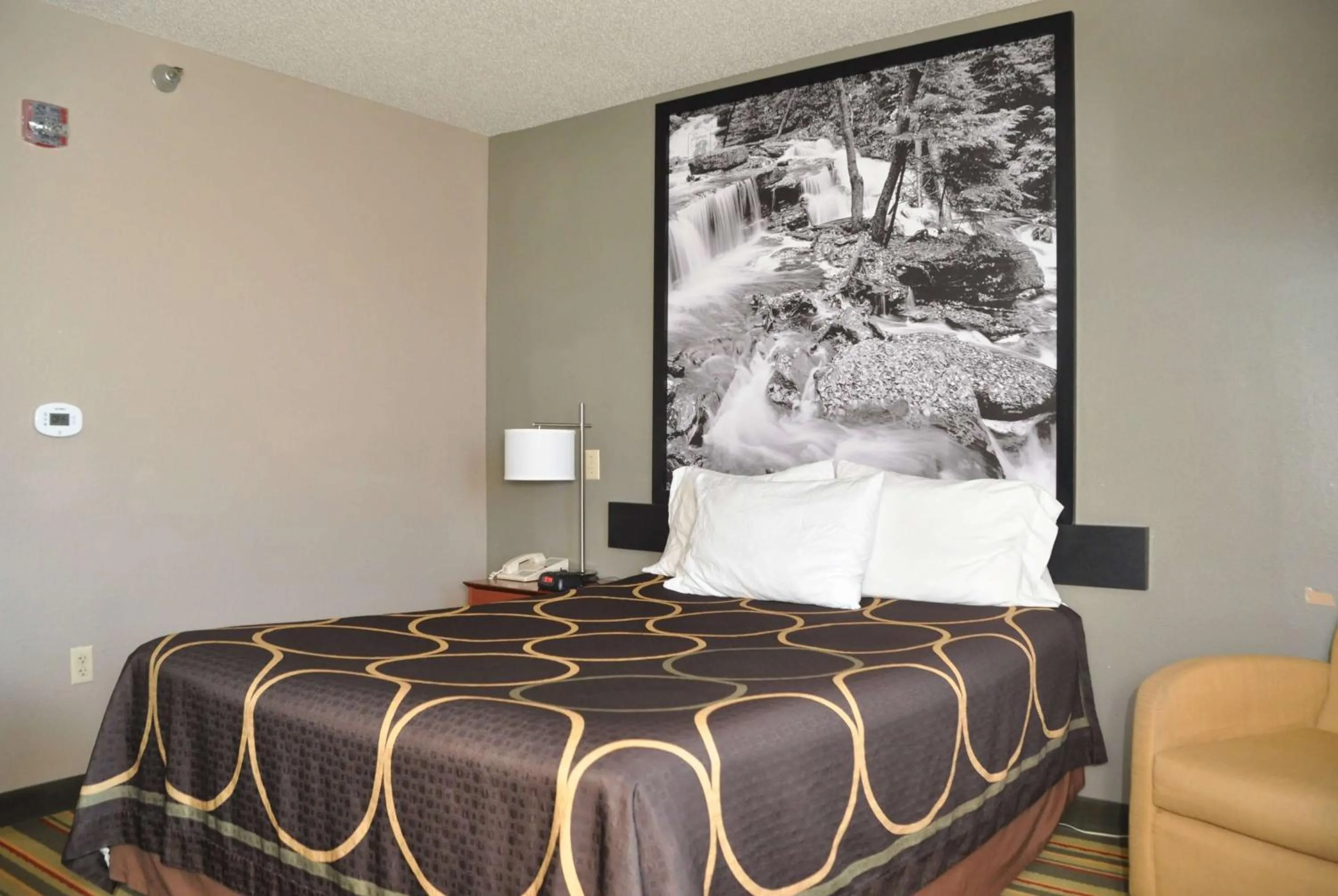 King Room - Non-Smoking in Super 8 by Wyndham Clearfield