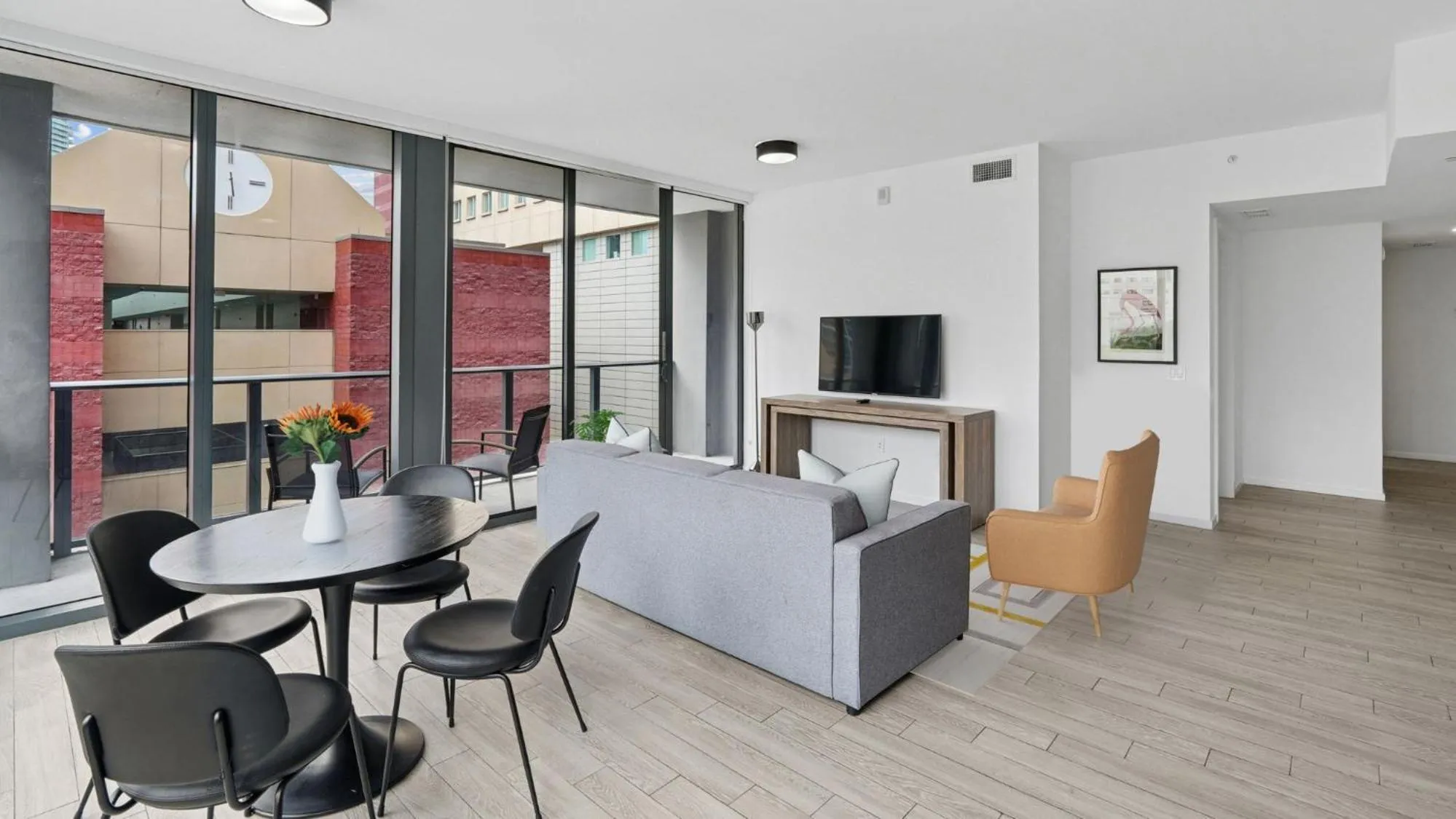 Three-Bedroom Apartment in Sentral Alea Miami