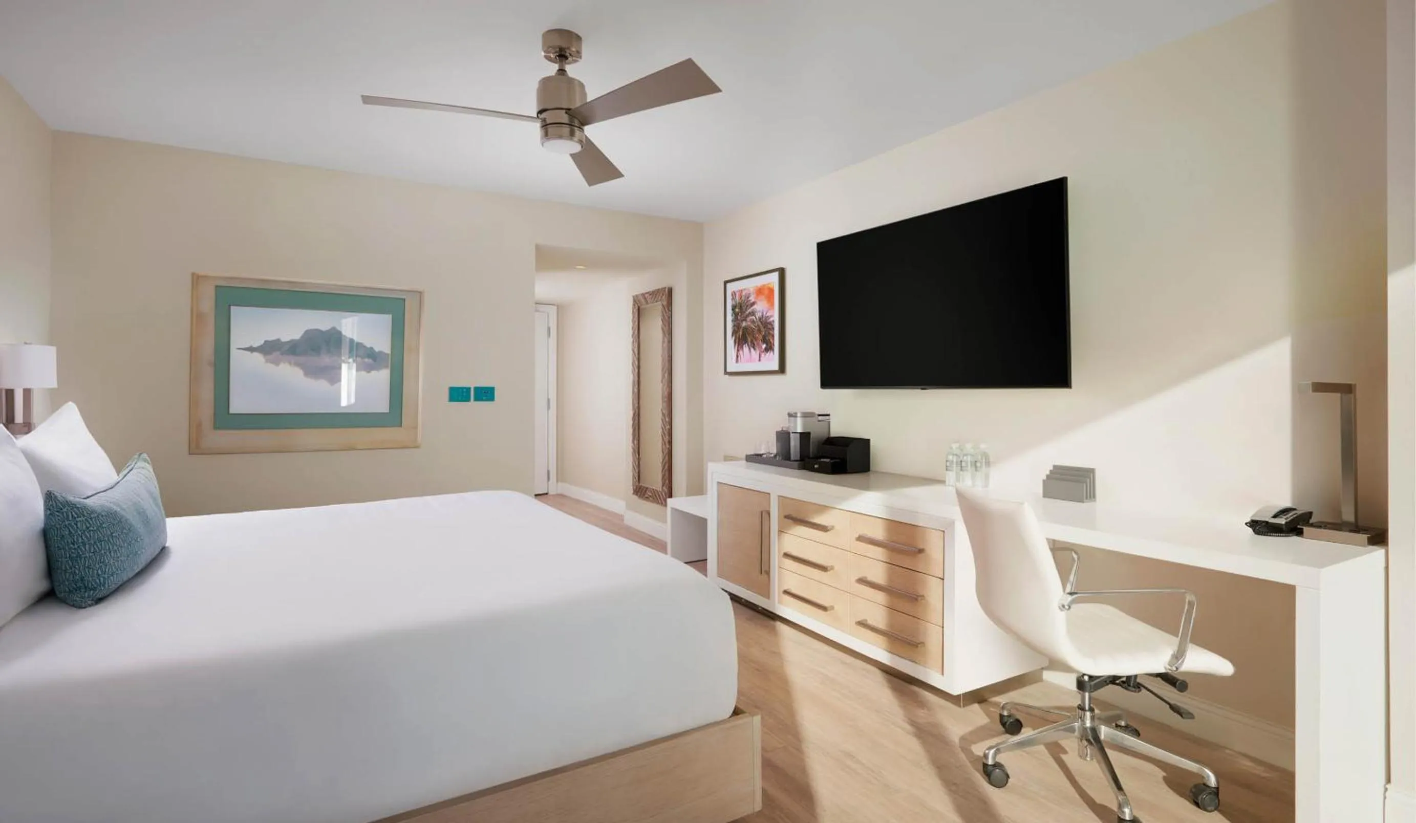 Premium King in Sunseeker Resort Florida Gulf Coast, Curio Collection Hilton