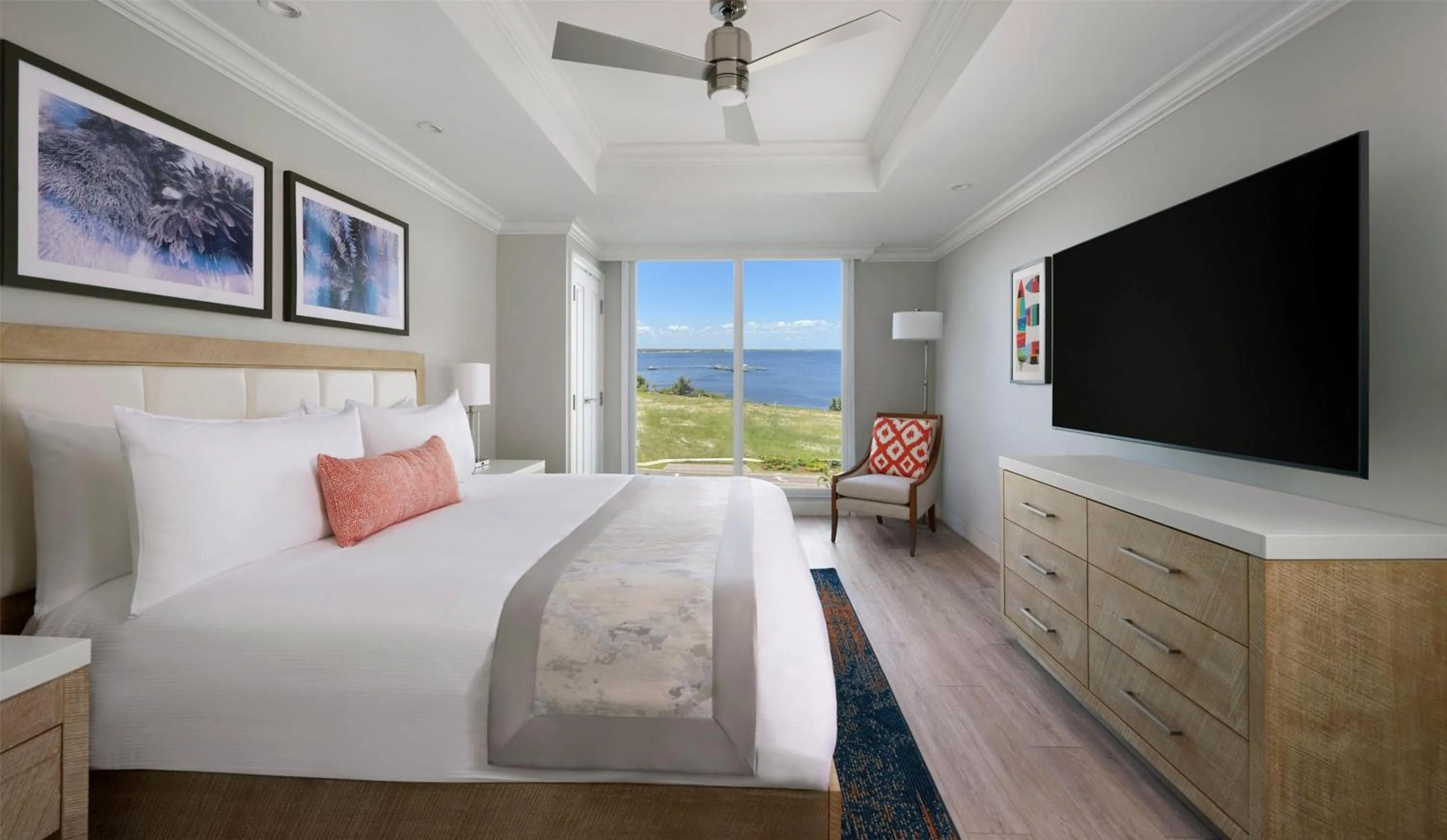 One-Bedroom Sunsuite Villa with King Bed and Full Kitchen in Sunseeker Resort Florida Gulf Coast, Curio Collection Hilton