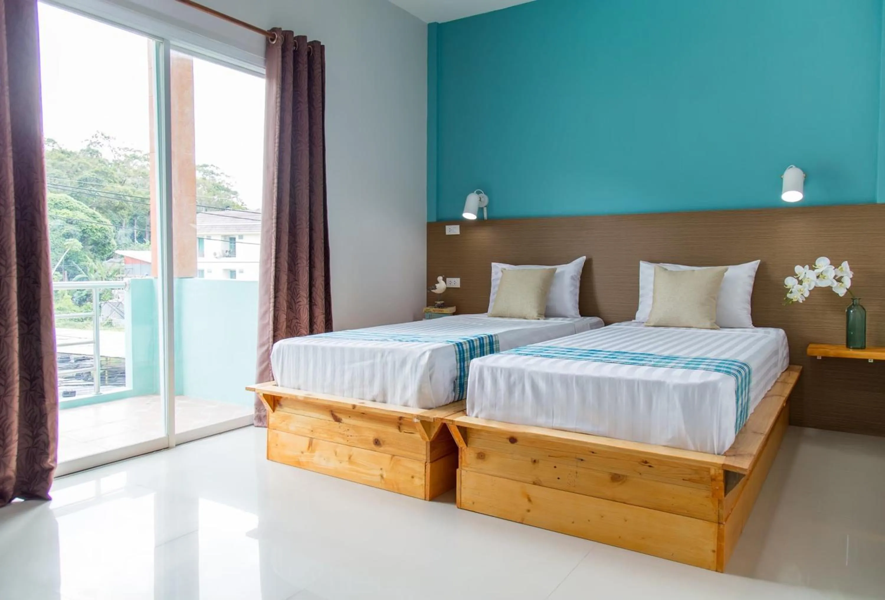 Twin Room with Balcony in Kamala Beach Residence