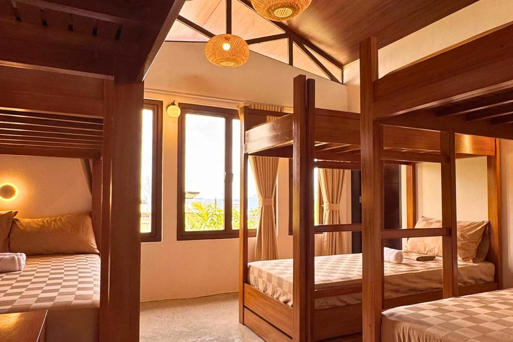 Suite with Pool View in Mula De La Paz