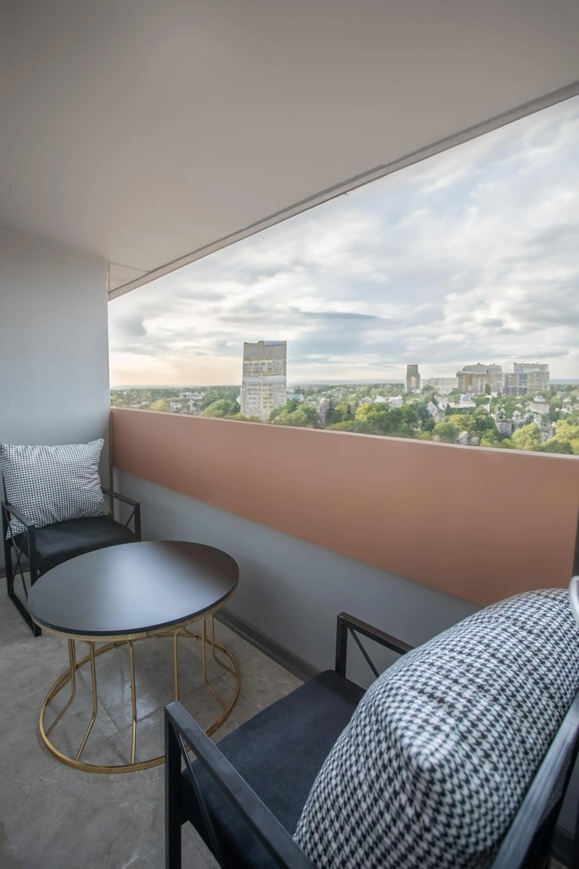 Deluxe Double Room with Balcony in Liza Suit Hotel