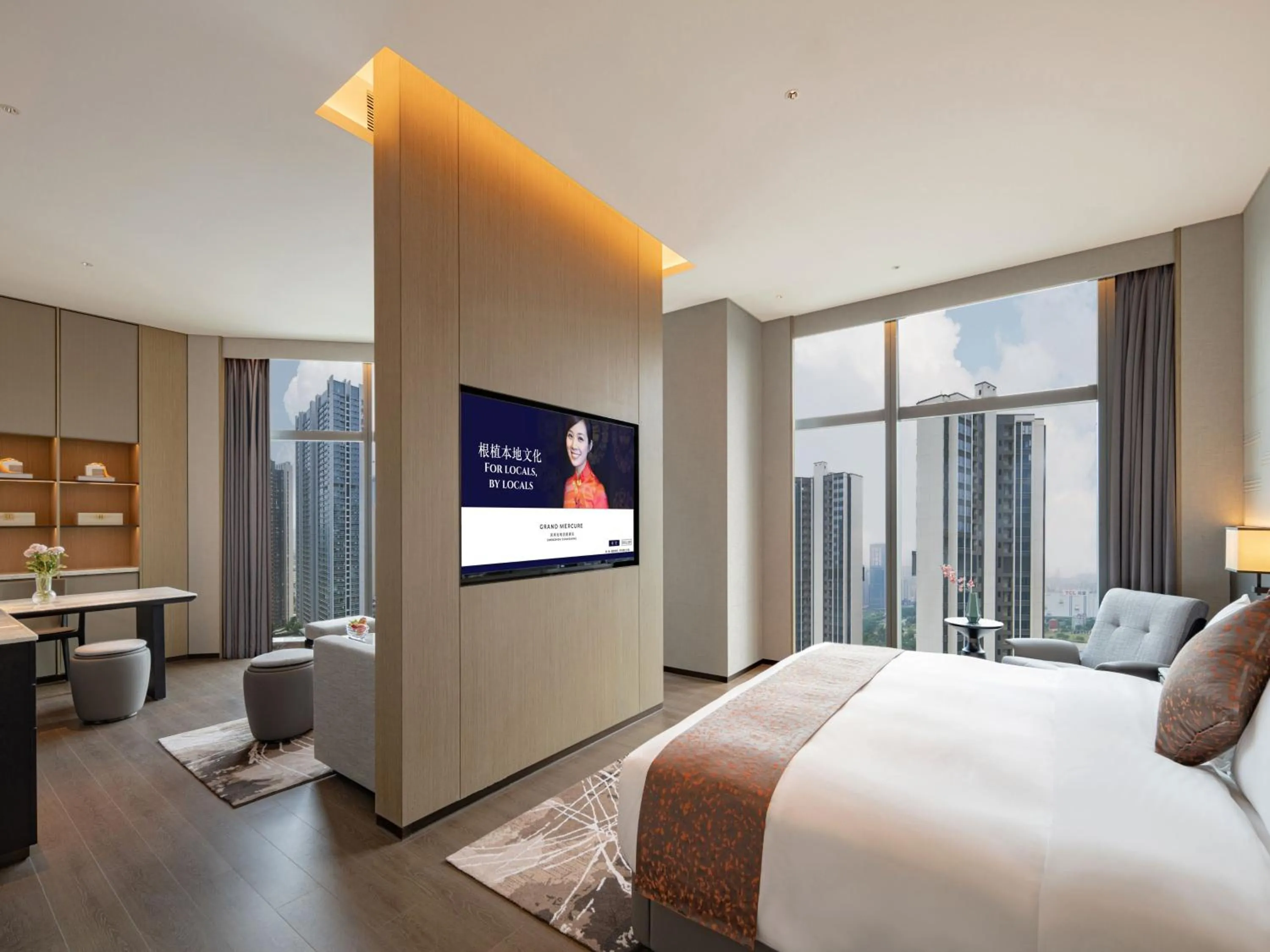 Superior King Suite in Grand Mercure Shenzhen Guangming