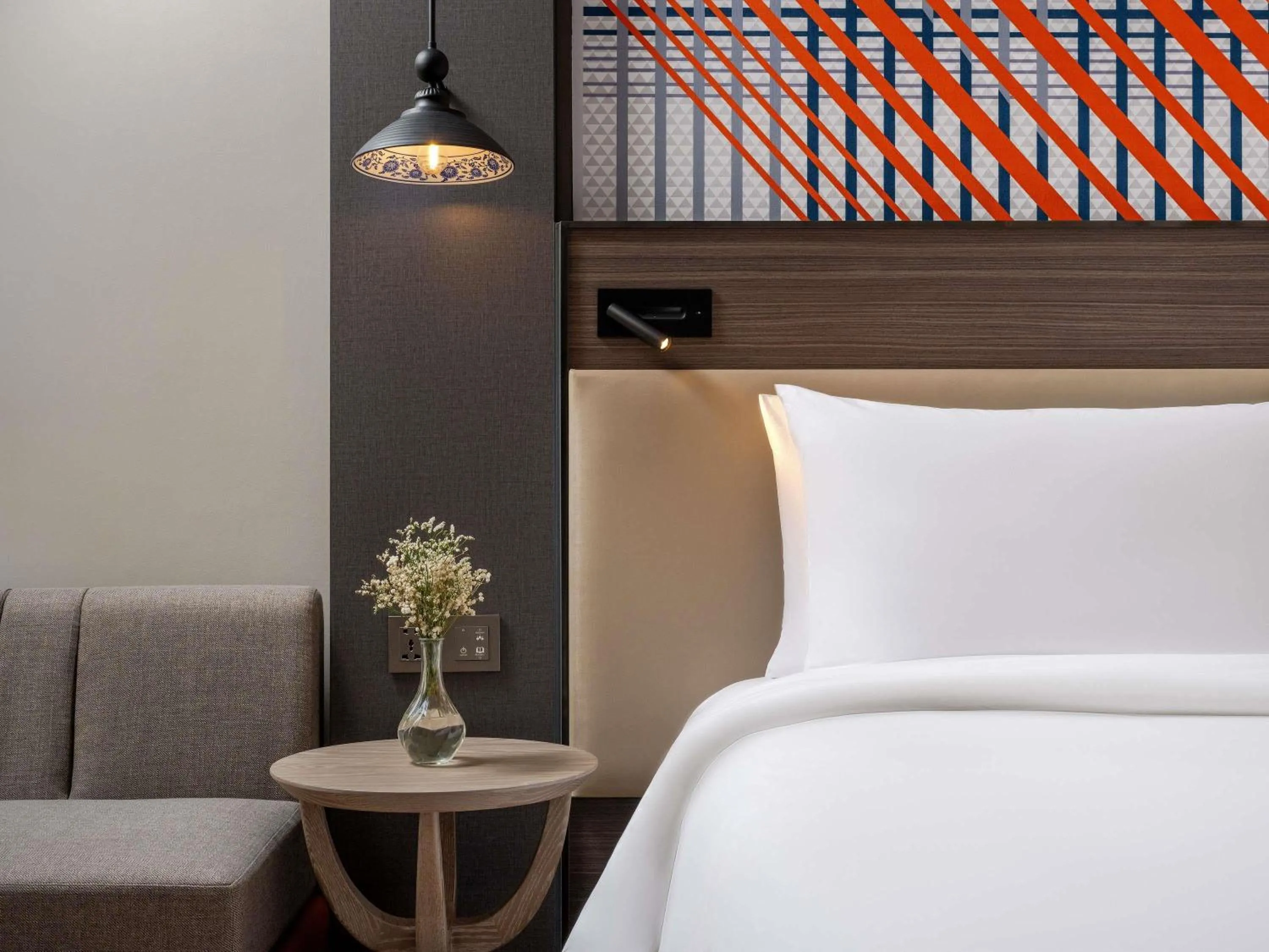 Classic Twin Room in Mercure Bangkok Surawong