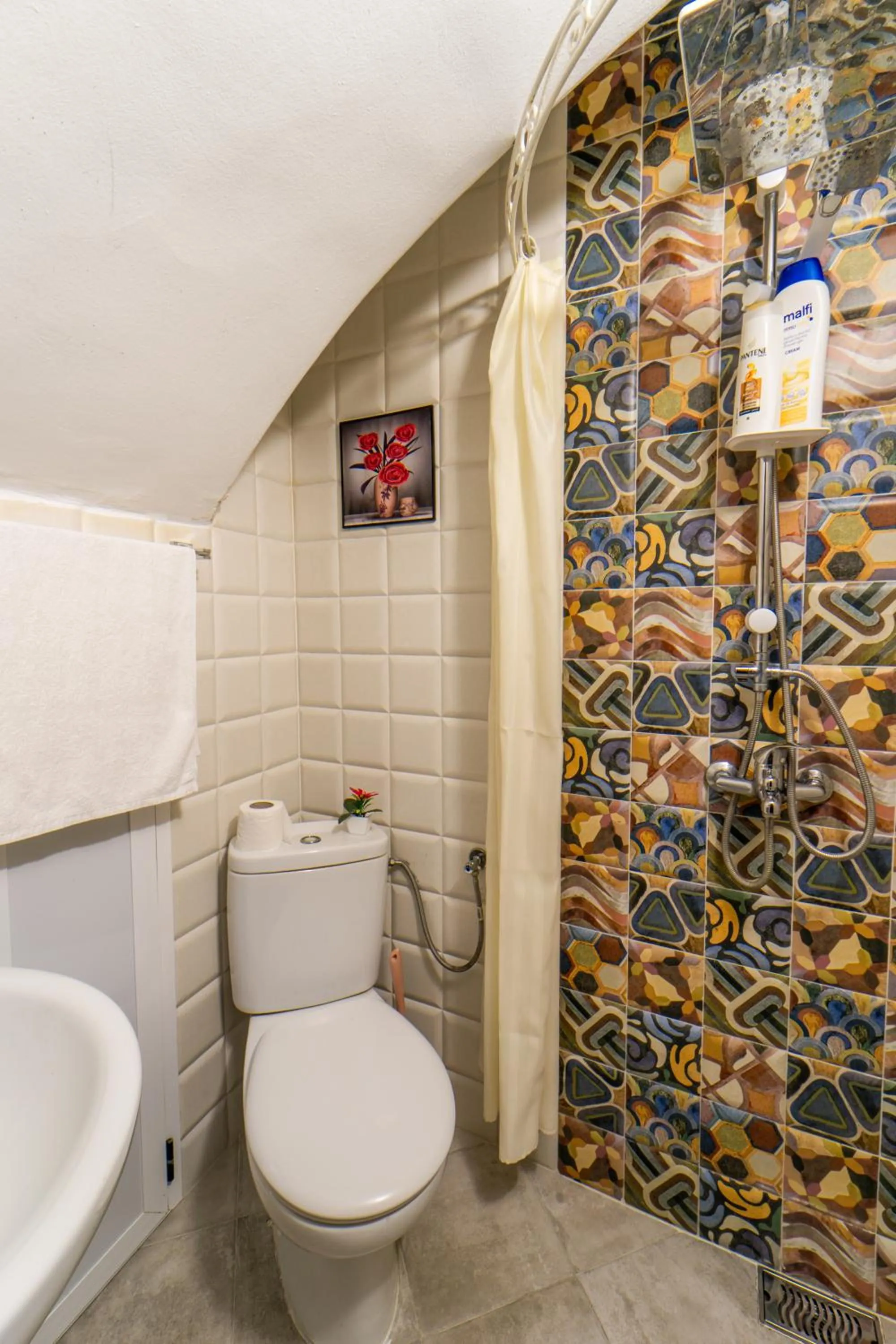 Two-Bedroom Apartment in DAR NOKHBA INN