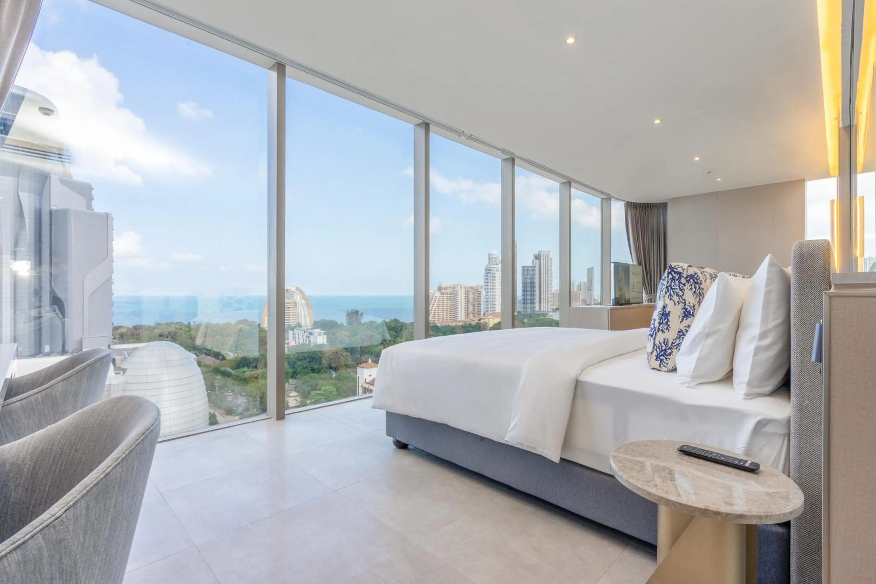 Panorama Executive Suite in Akara Hotel Pattaya