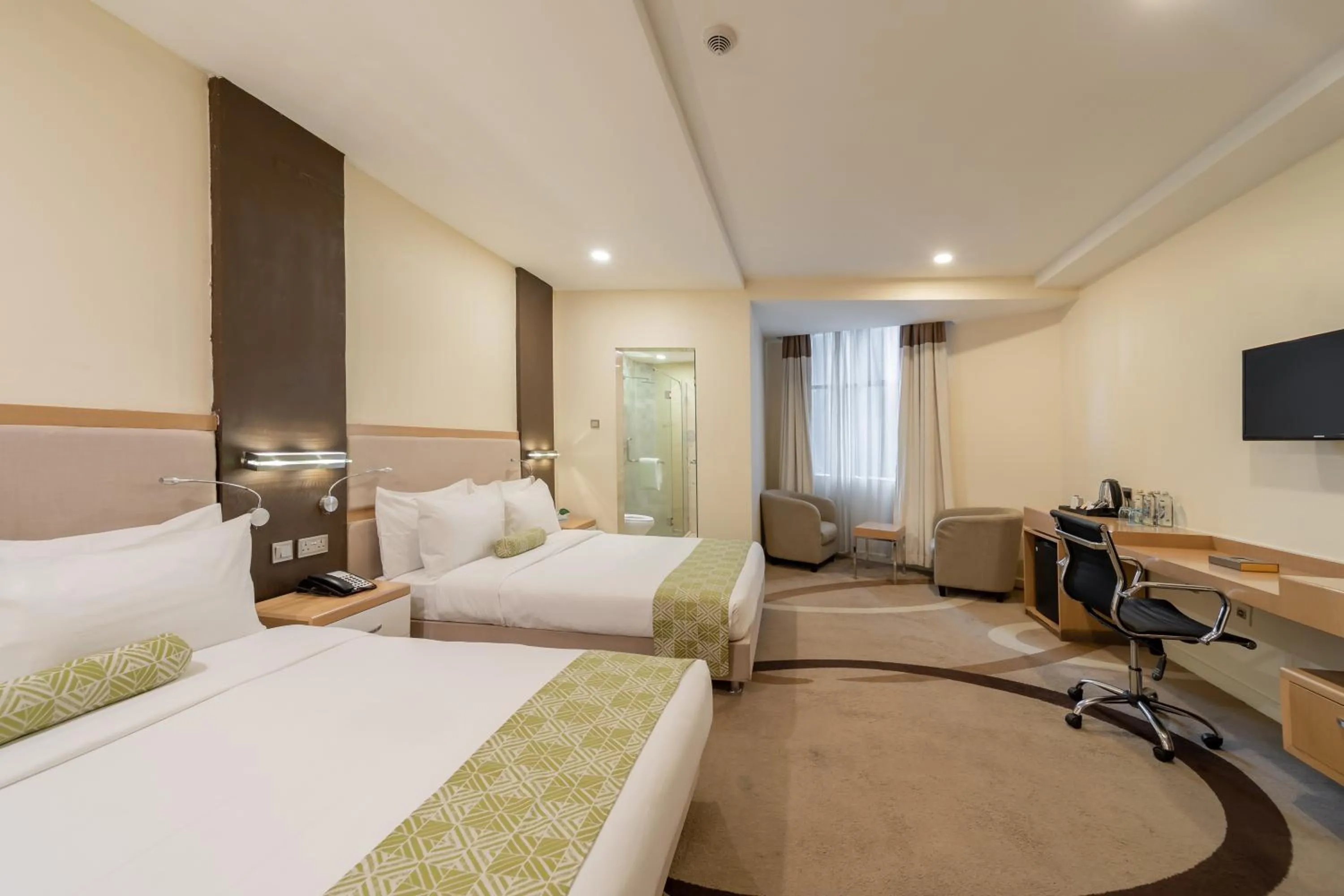 Superior Twin Room in PrideInn Azure Hotel Nairobi Westlands