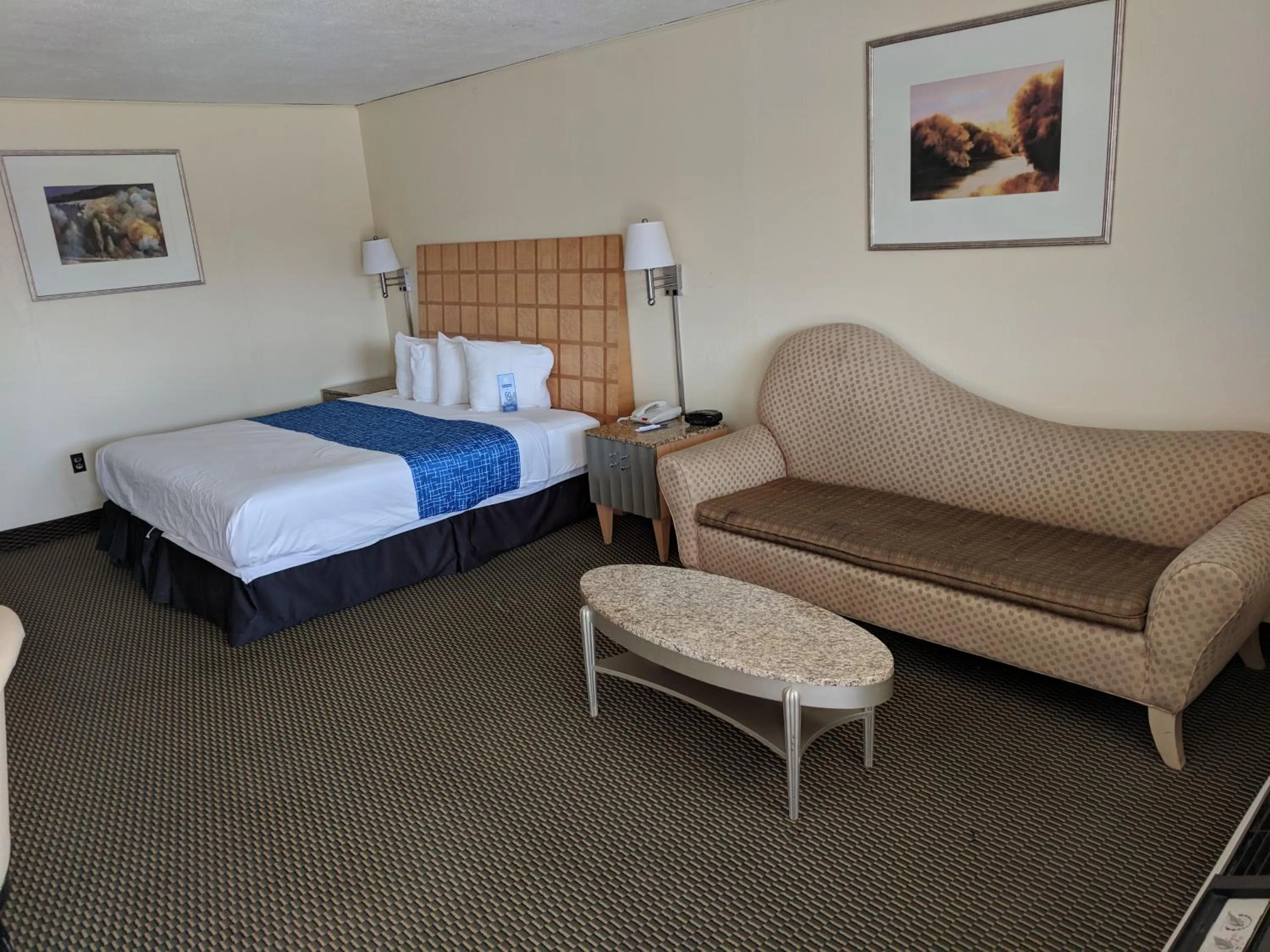 King Room - Smoking  in Travelodge by Wyndham Clovis