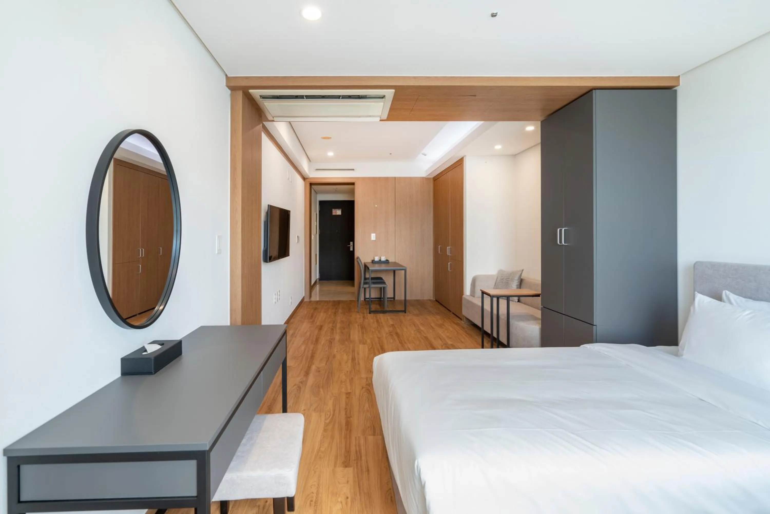 Deluxe Twin Room in Centum Convention Hotel In Centum