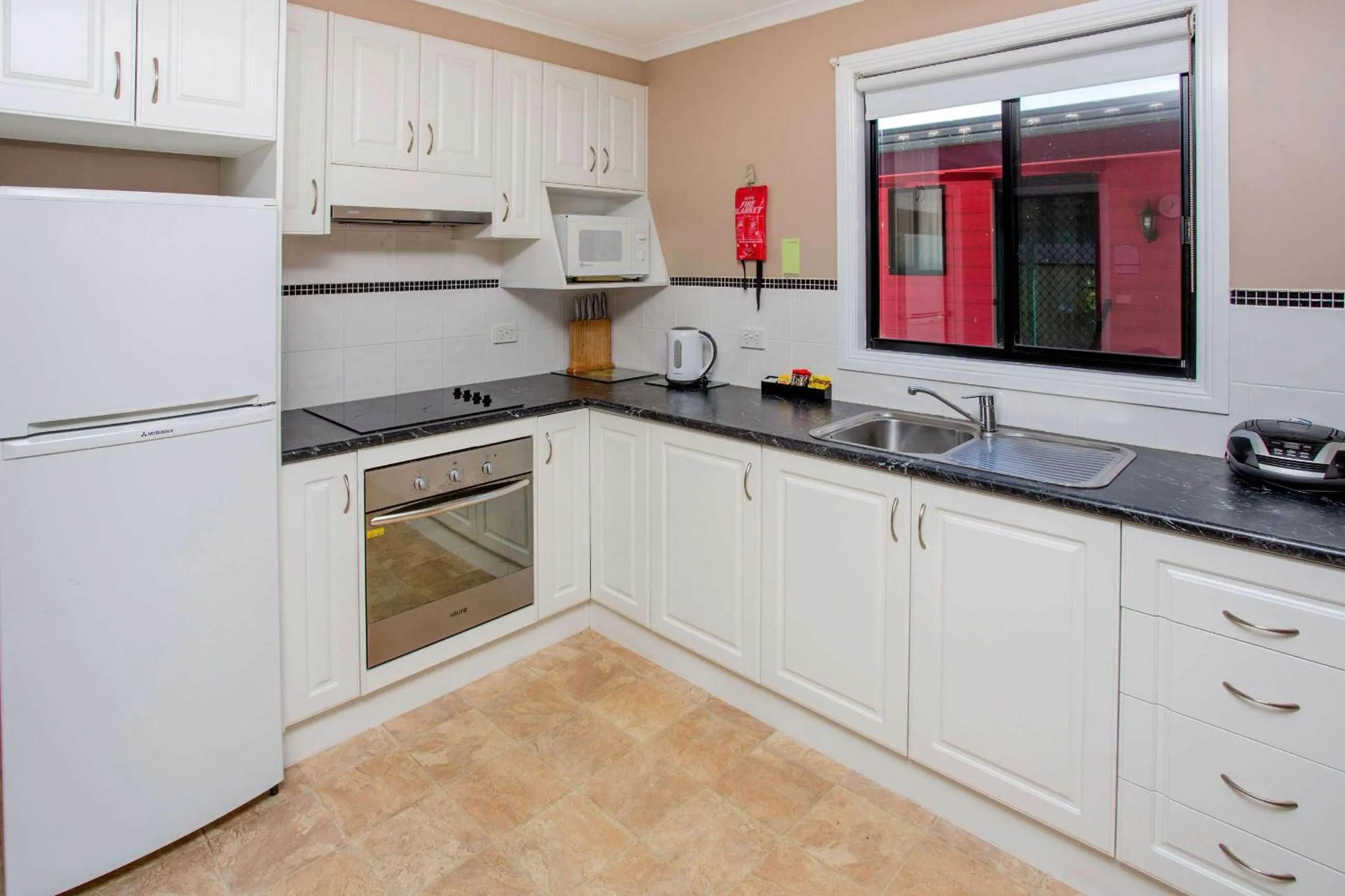 Family Cabin (6 guests) in BIG4 Traralgon Park Lane Holiday Park