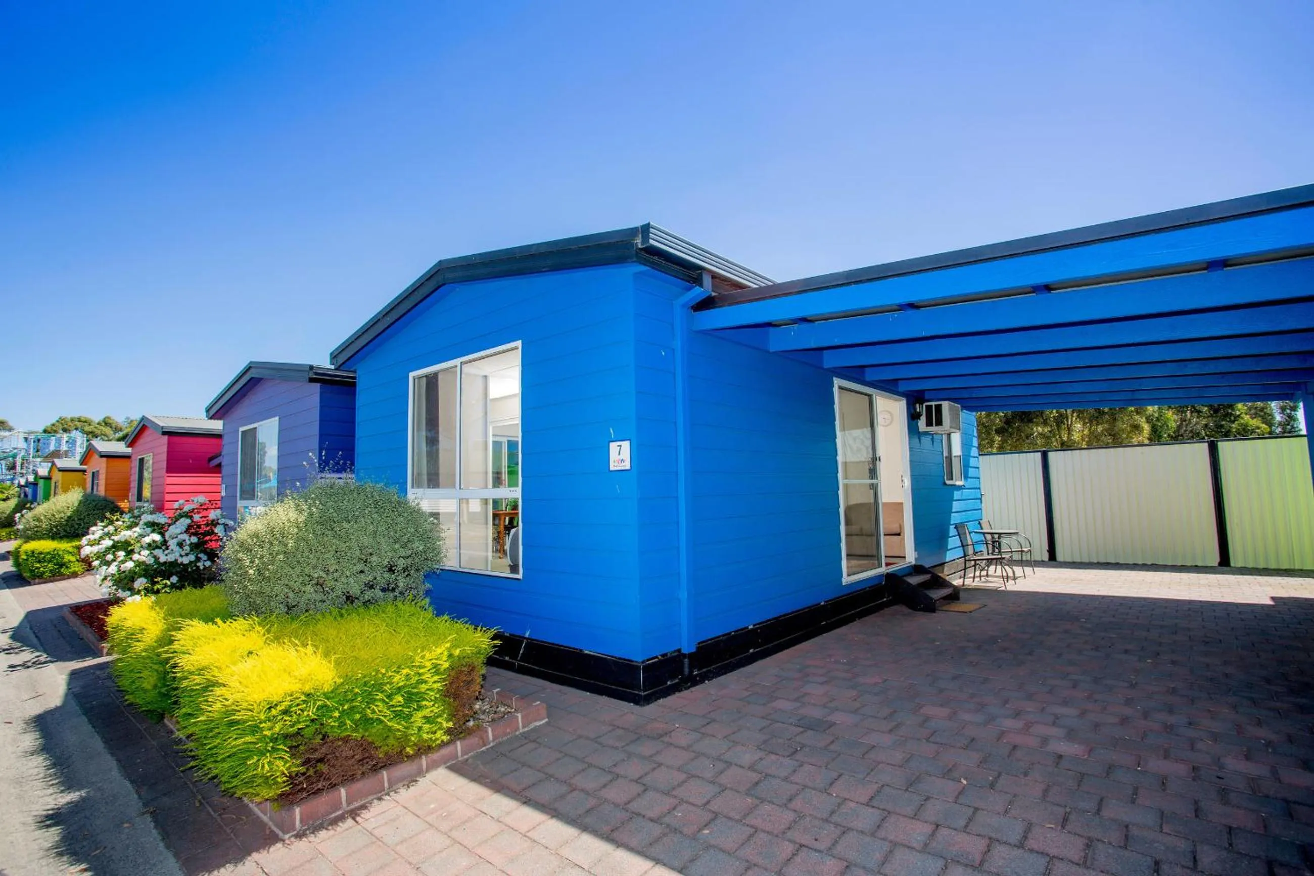 Standard Cabin (5 Guests) in BIG4 Traralgon Park Lane Holiday Park