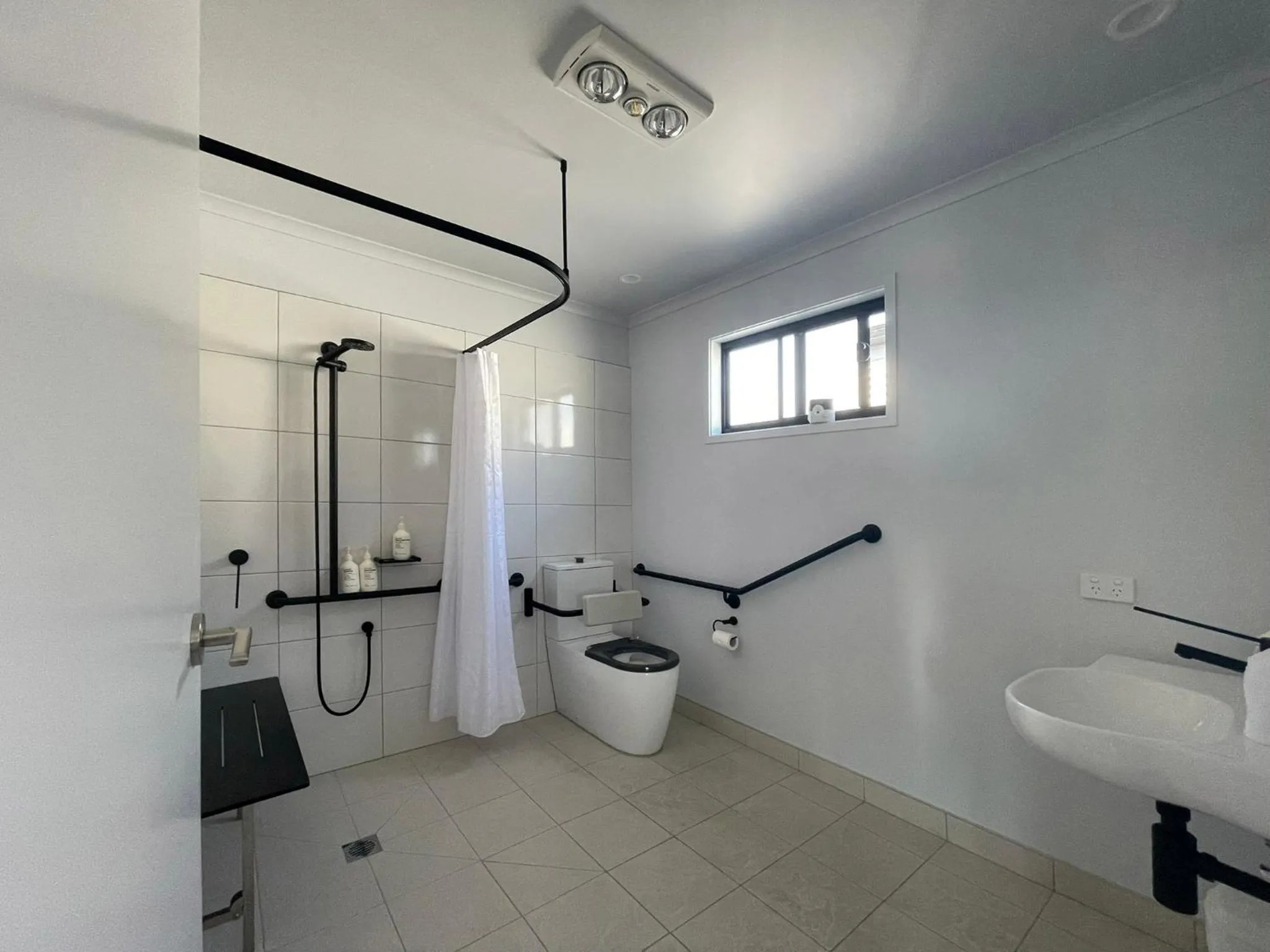 Classic Cabin Wheelchair Accessible in BIG4 Traralgon Park Lane Holiday Park