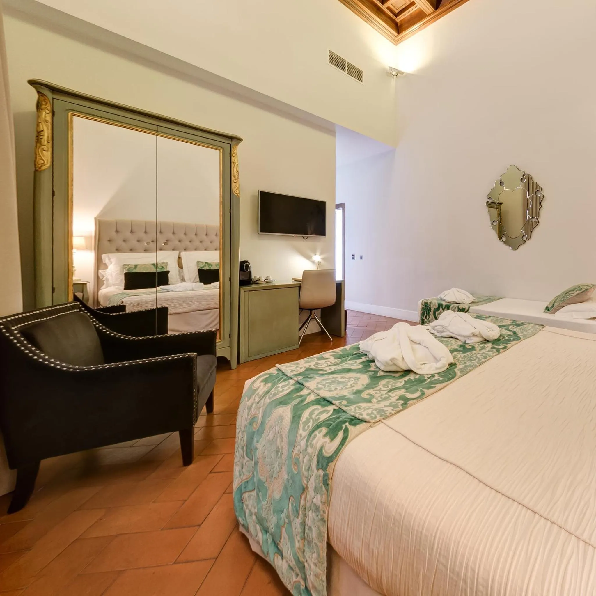 Triple Room in Palacio Pinello