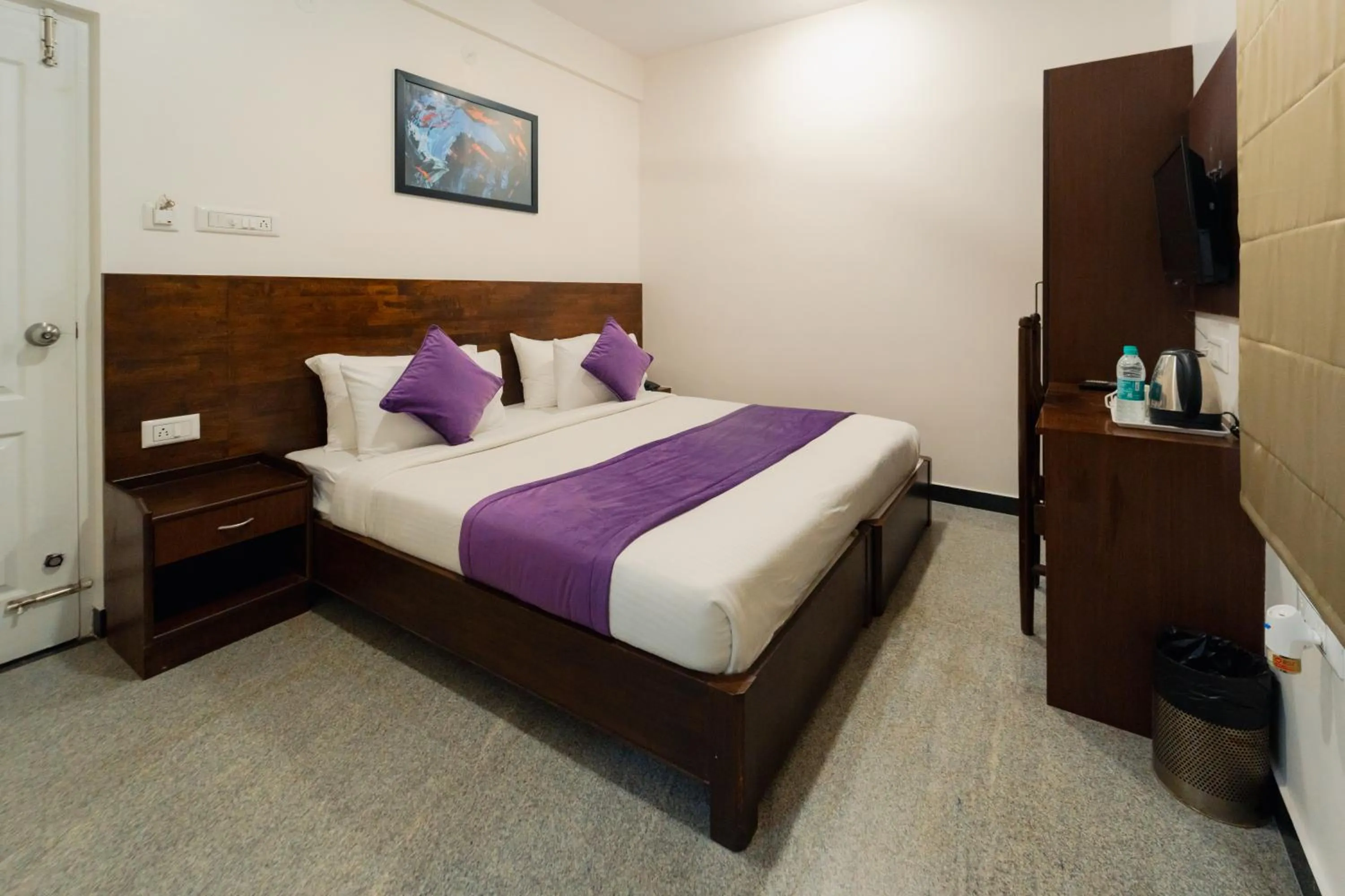 Deluxe Double Room - single occupancy in Hoppers Stop Yelahanka