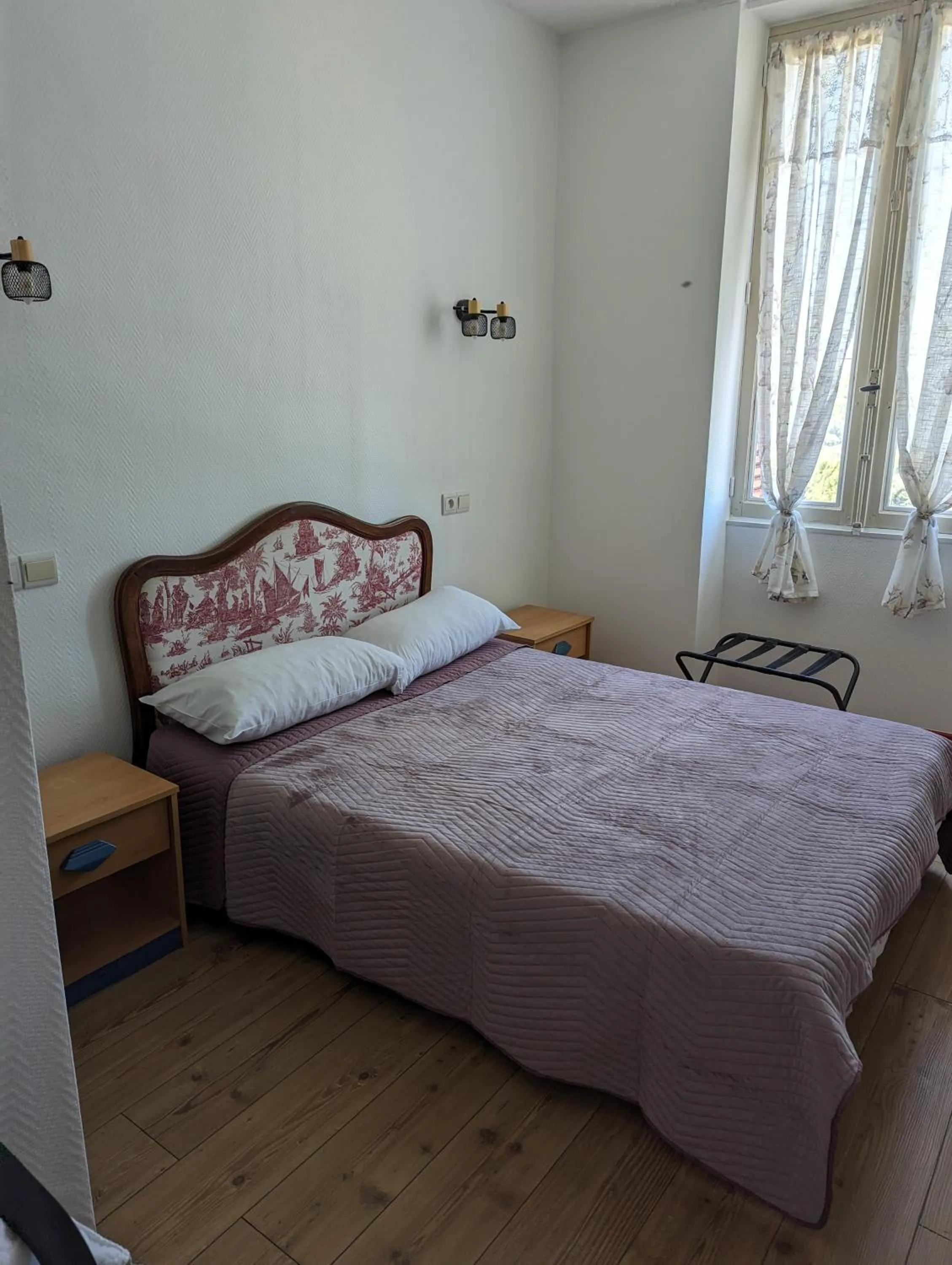 Double Room - single occupancy in Auberge Des Pins