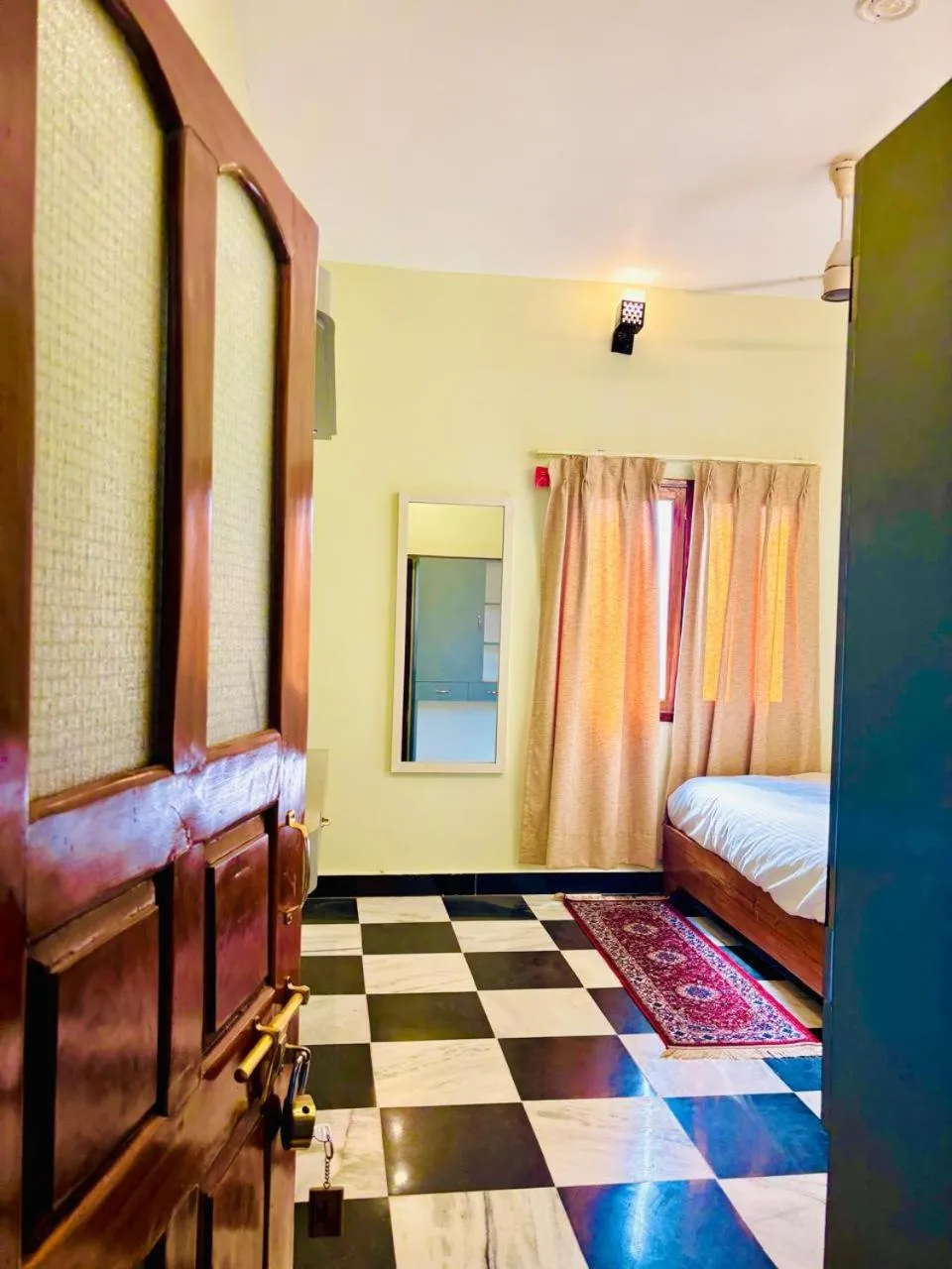 Deluxe Double Room - single occupancy in Narayana's Haveli