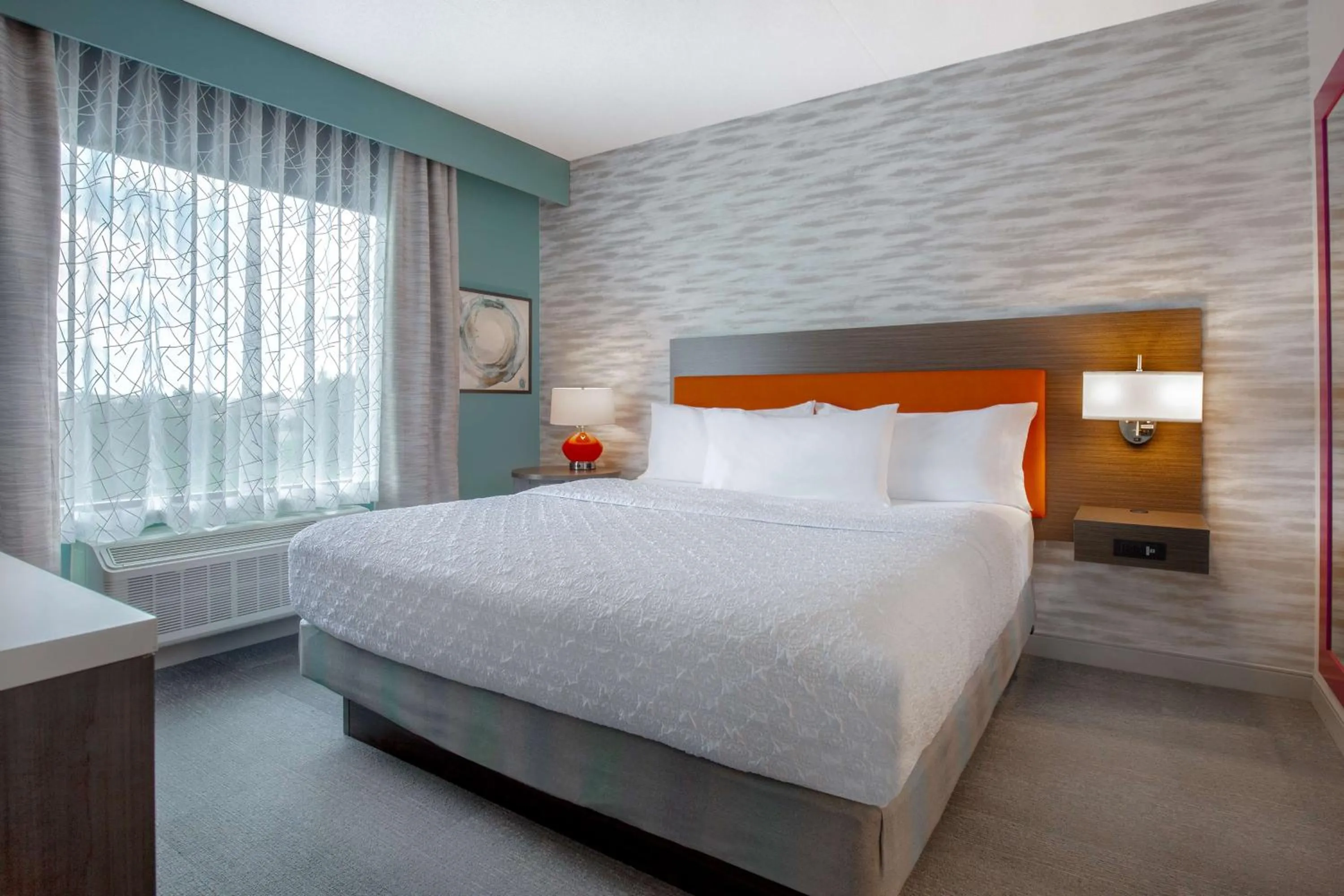 One-Bedroom King Suite in Home2 Suites By Hilton Thunder Bay