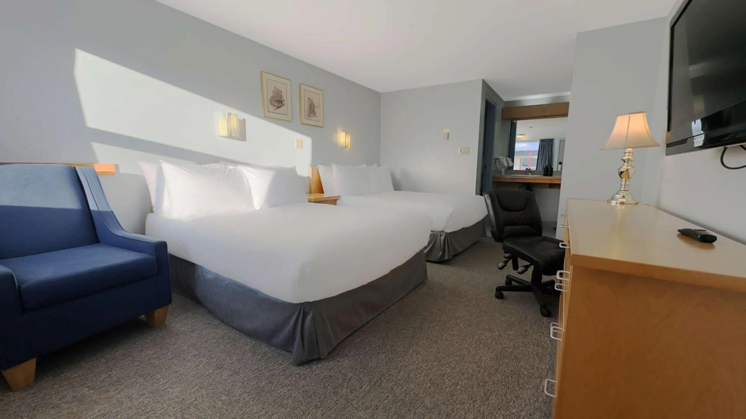 Quadruple Room in Eldorado, a Coast Hotel