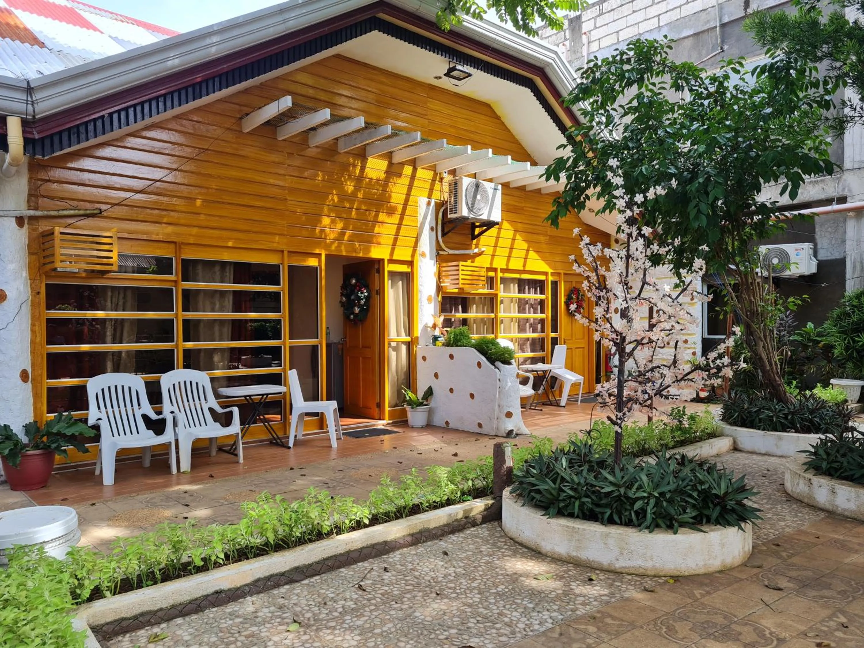 Standard Queen Room in Alona Hidden Dream Resort by SMS Hospitality