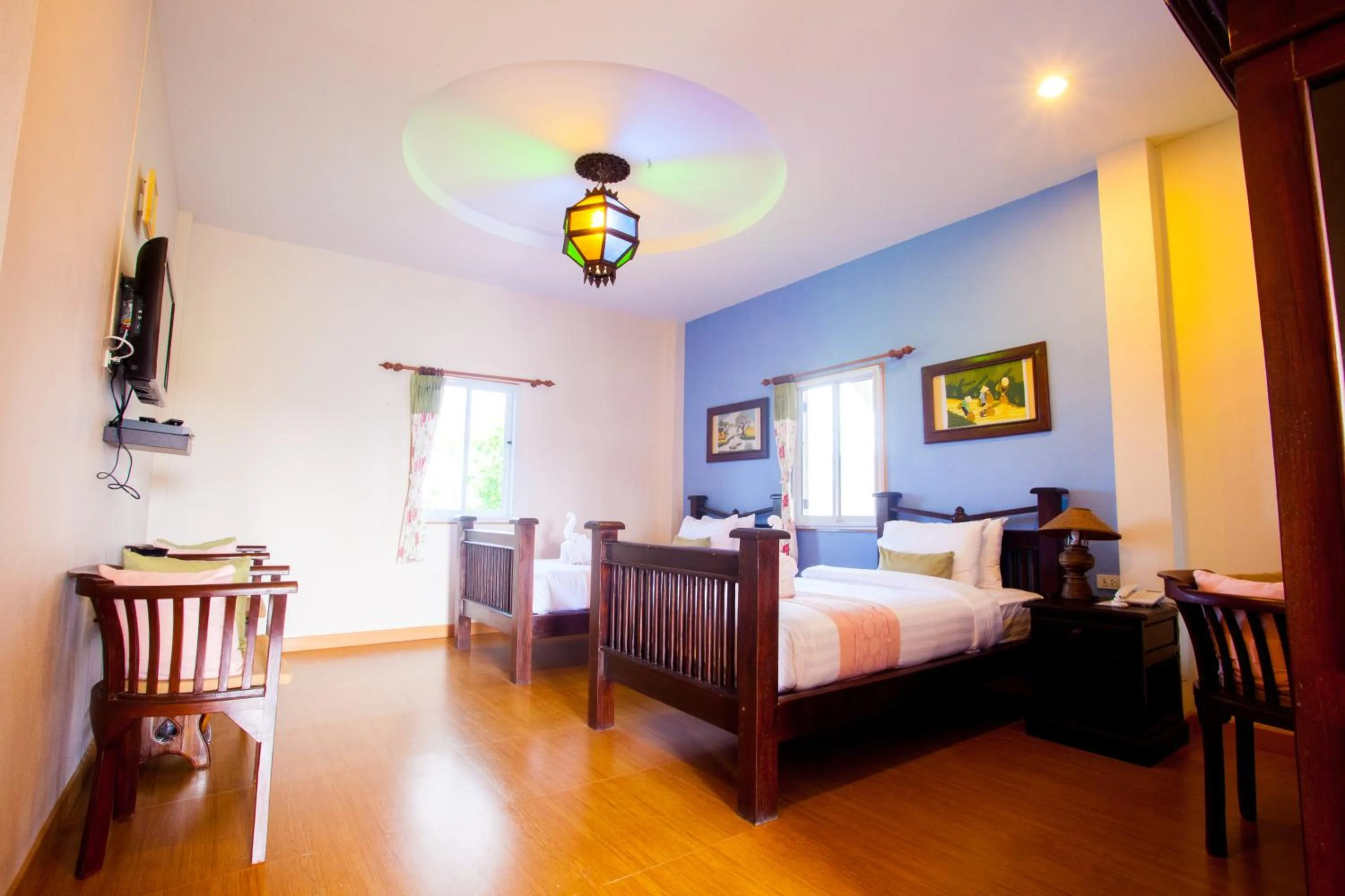 Standard Twin Room in P.Paradise Hotel