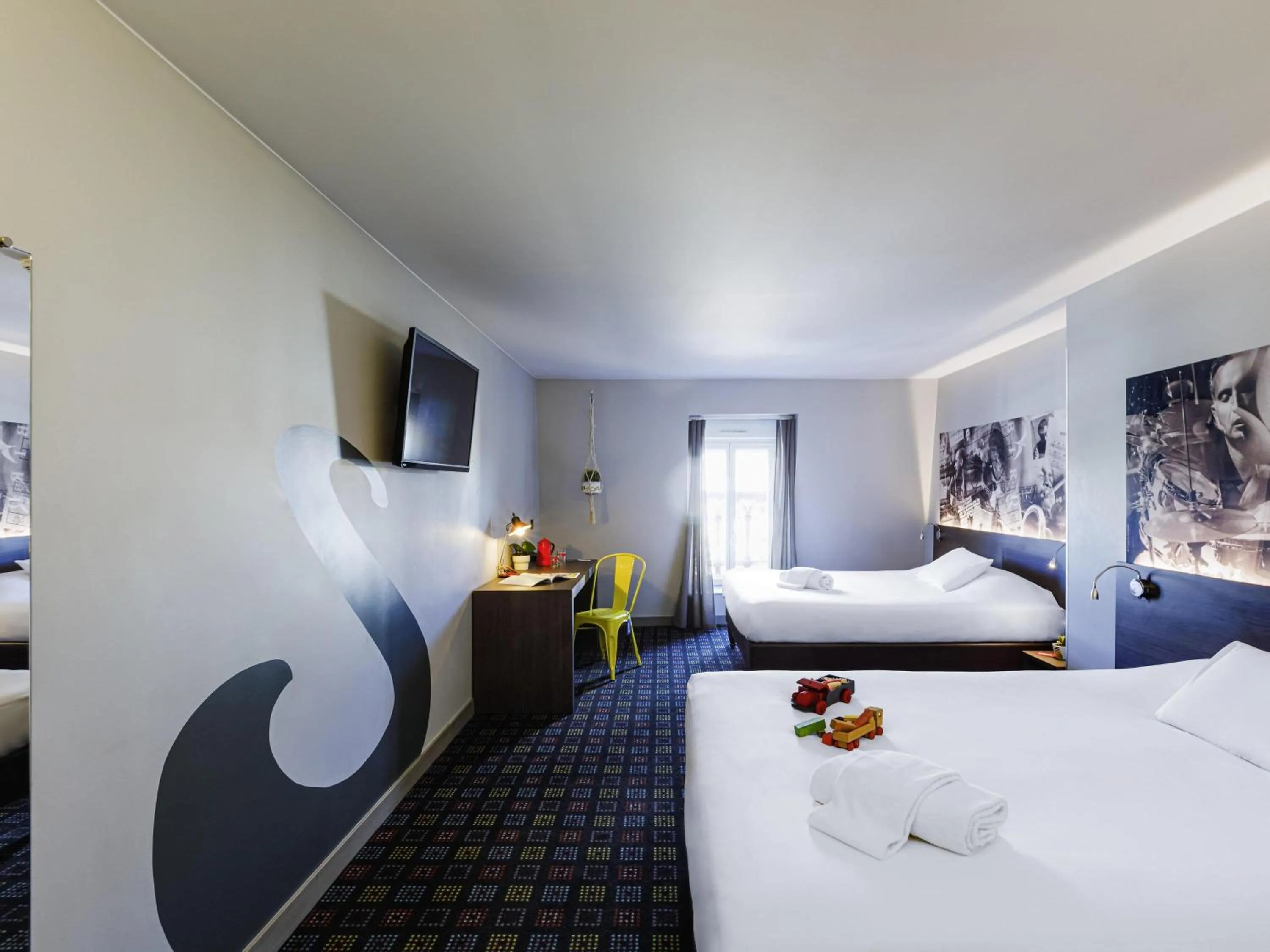 Family Room "Pop" for 4 in Greet Hotel Lyon Confluence