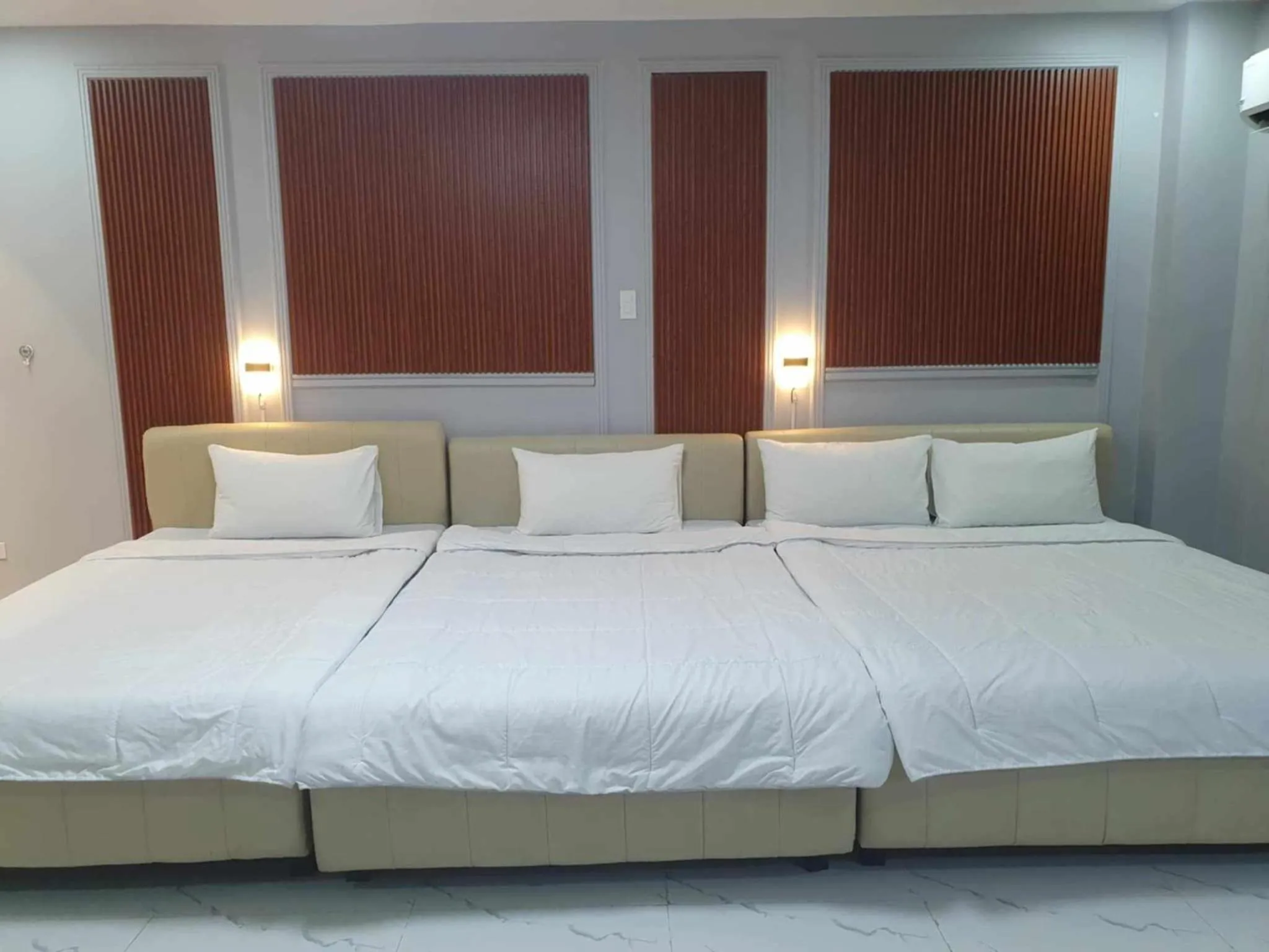 Superior Triple Room in Clark CU Hotel