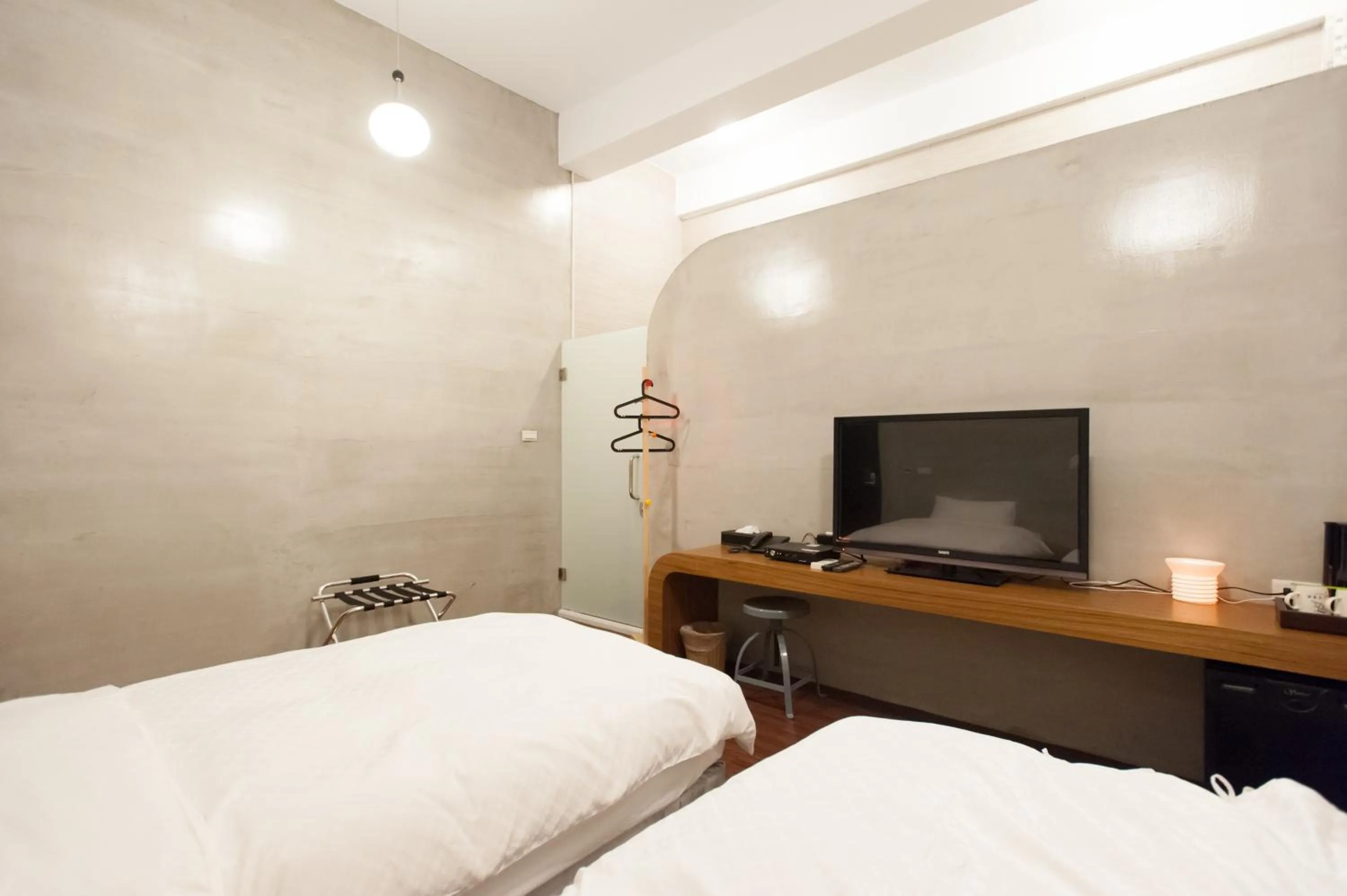 Standard Twin Room in Discovery B&B