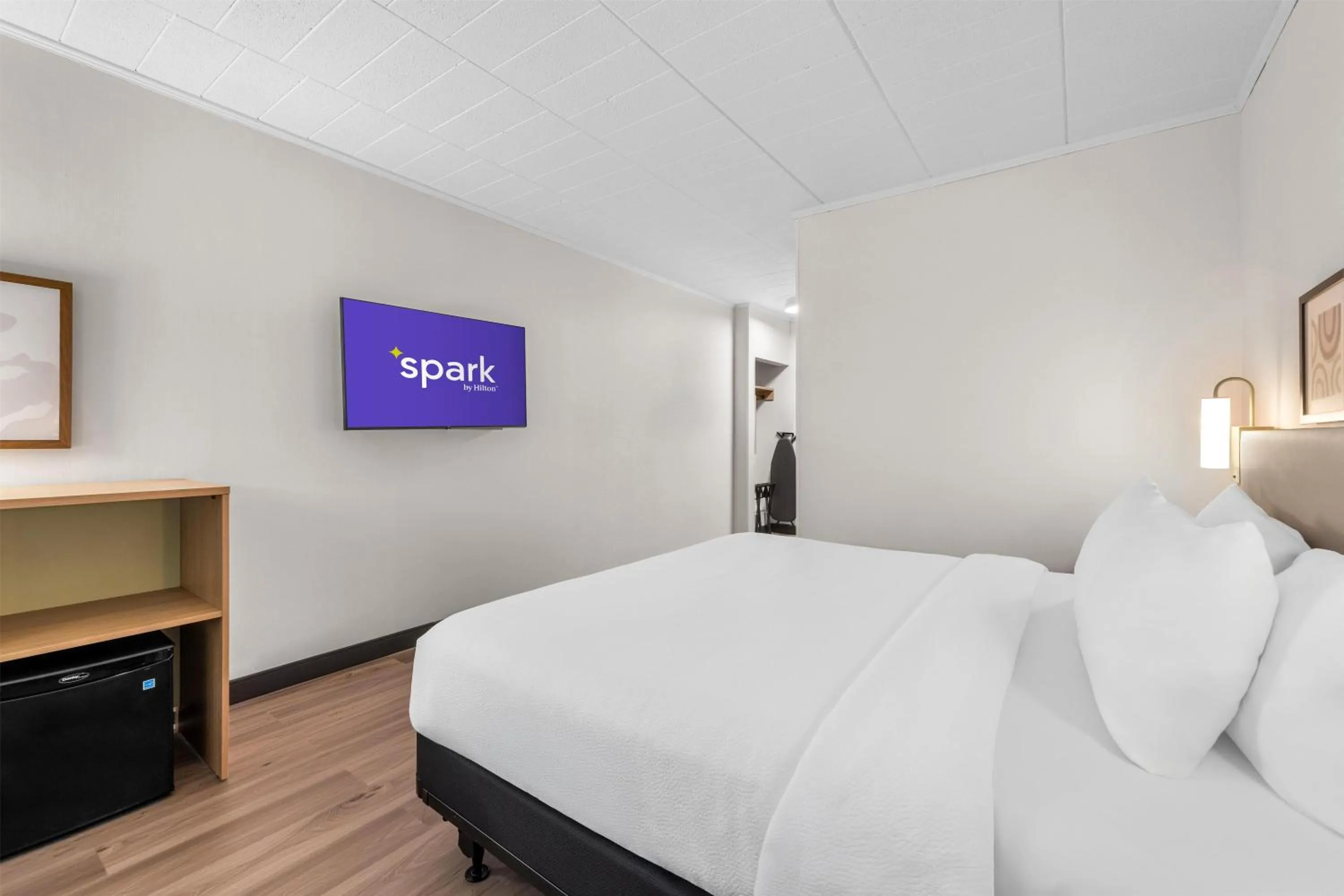 King Room - Hearing Access in Spark by Hilton Lockport