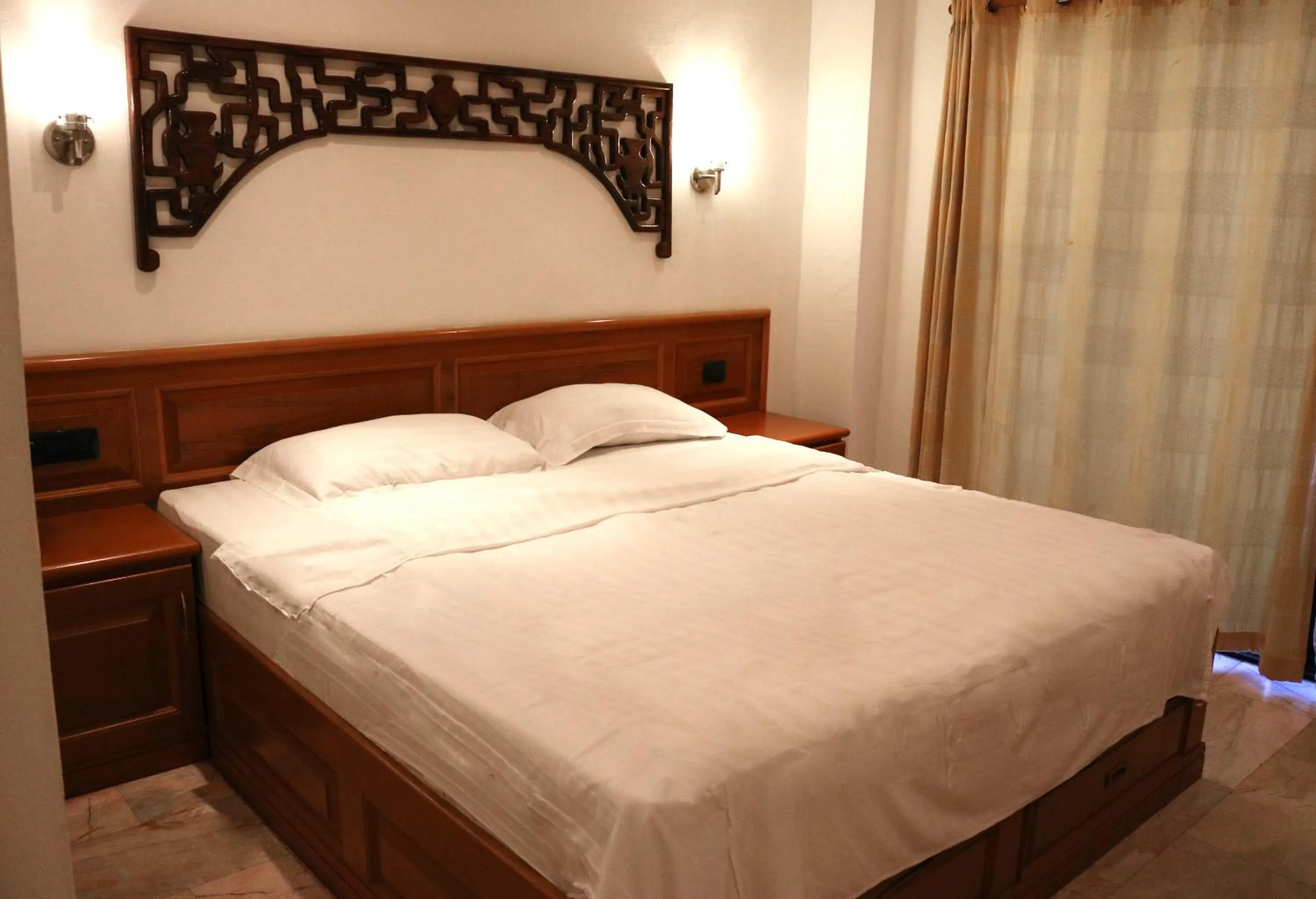 Superior Studio in Max Residence