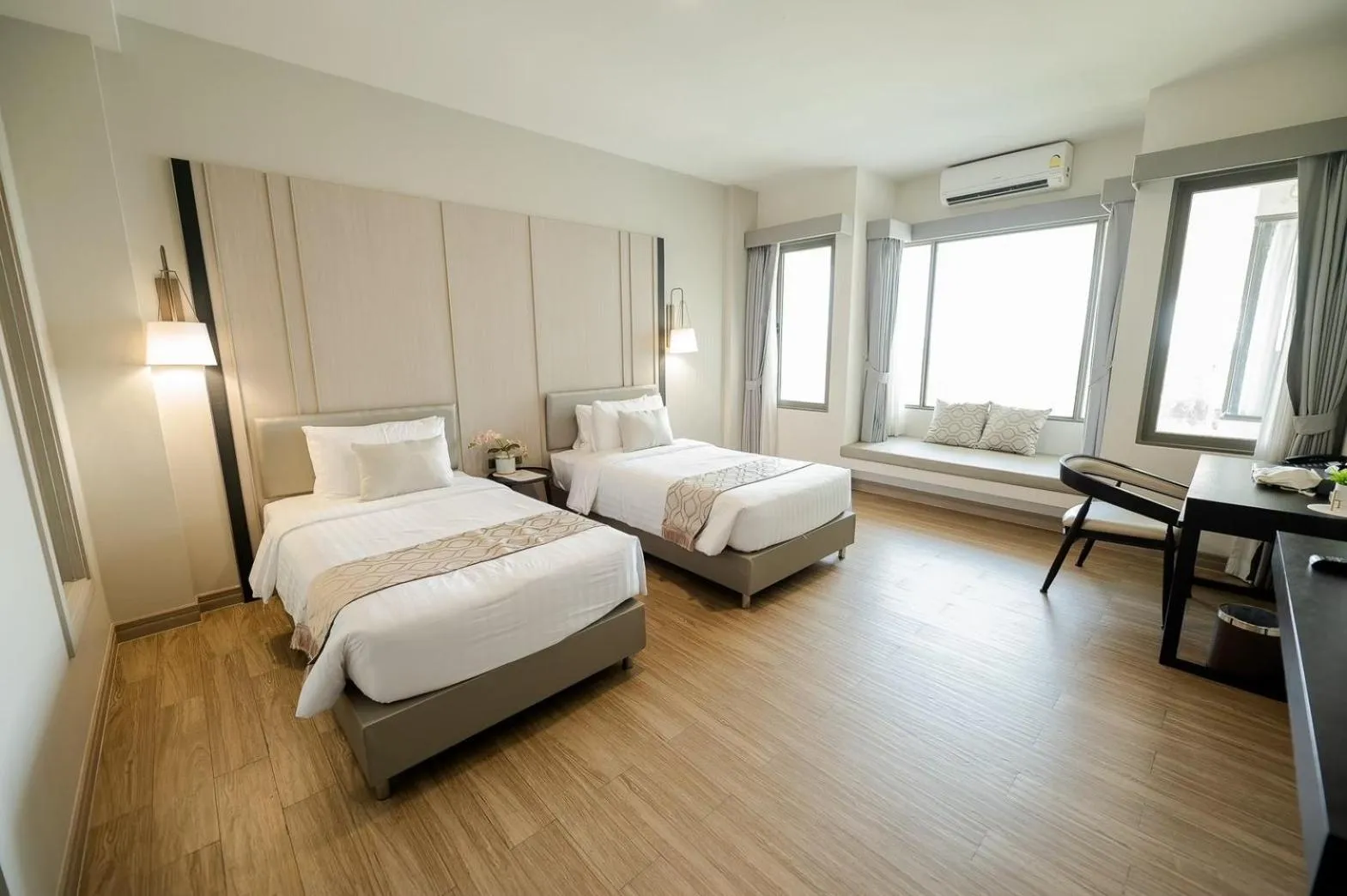 Superior Twin Room - single occupancy in THE NAVY HOUSE HOTEL