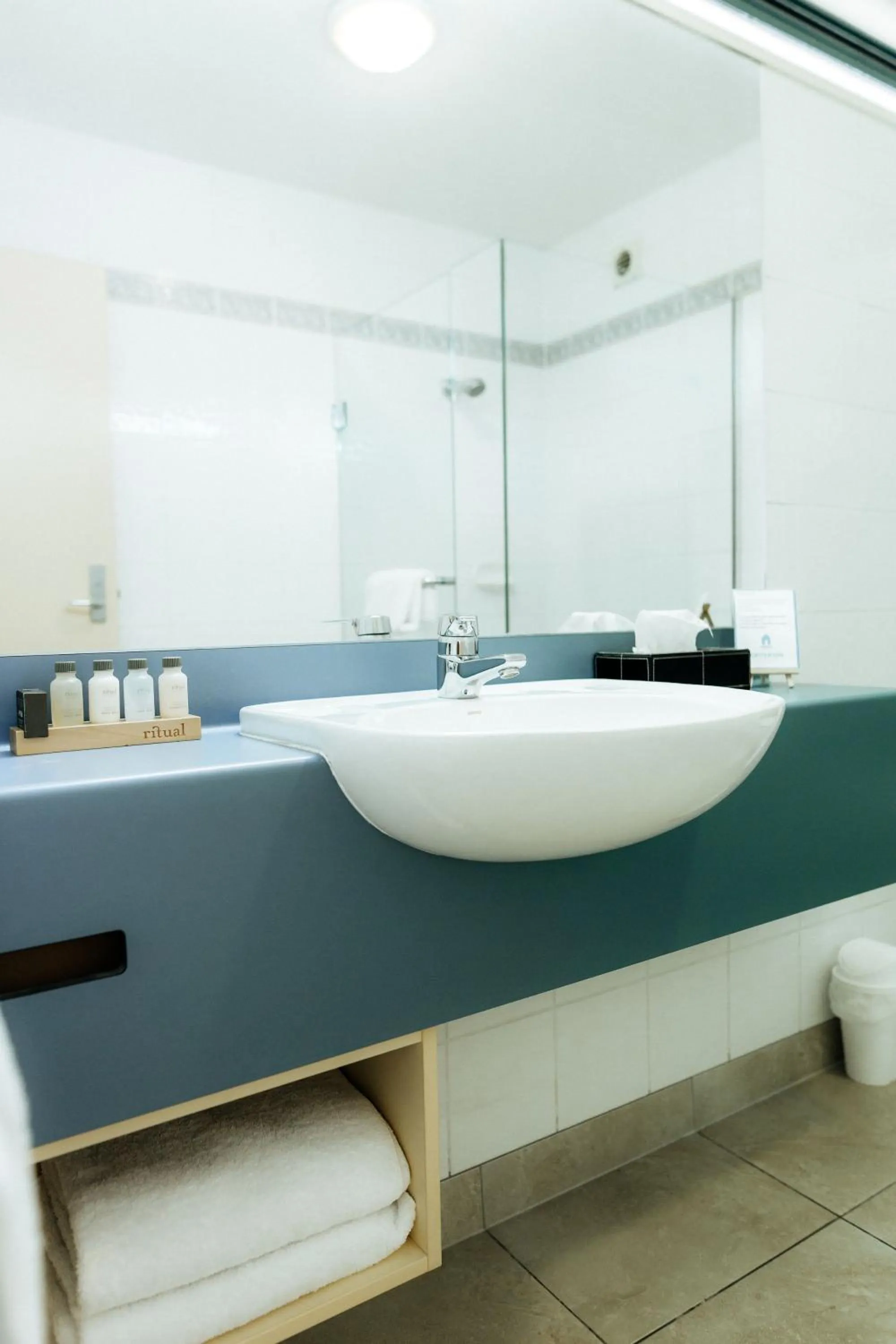 Superior Double Room with Sea View in Akaroa Criterion Motel