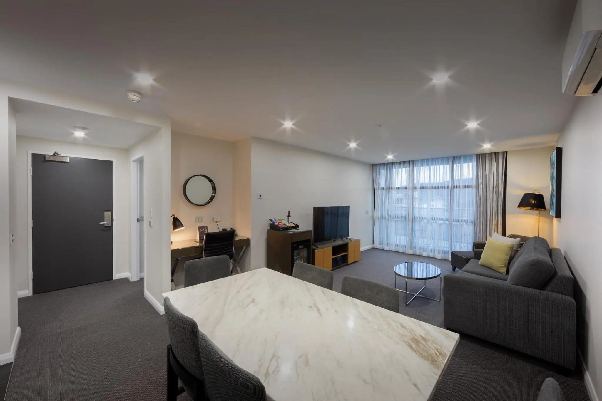 Two-Bedroom Apartment with Balcony in Avenue Hotel Canberra