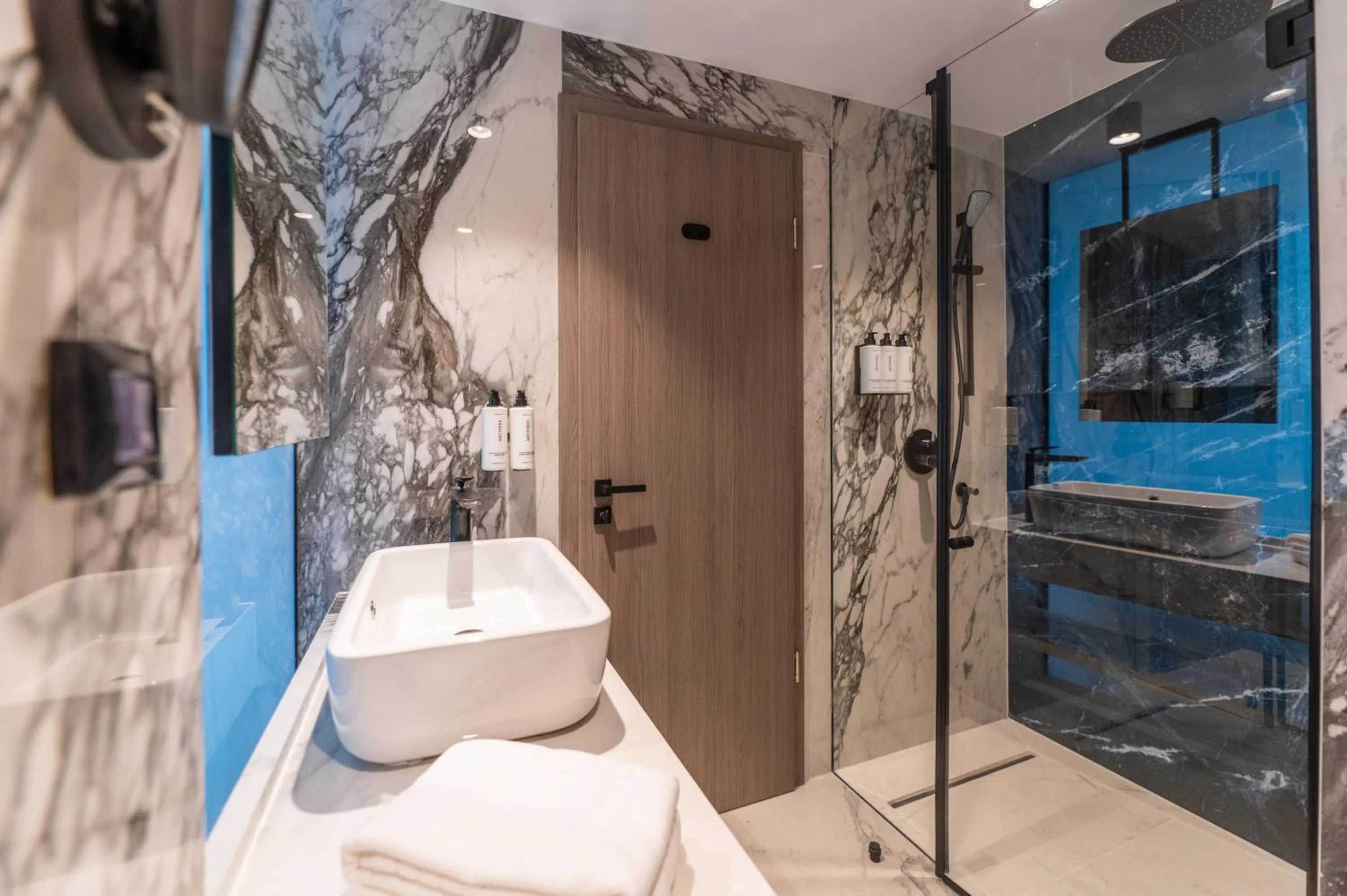 Standard King Room with Balcony and Lake View in Crowne Plaza Constanta - Mamaia Beach by IHG