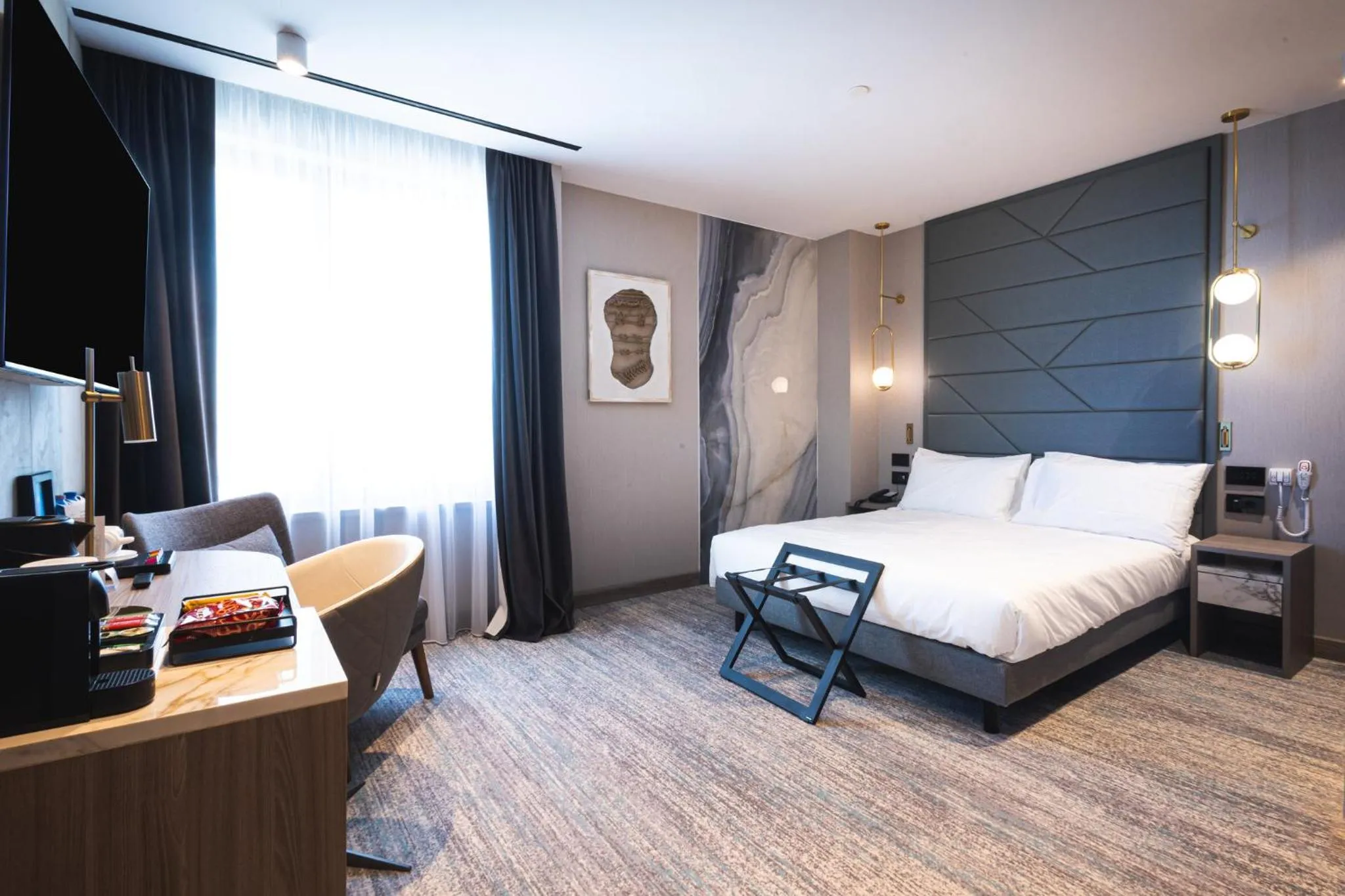 Queen Room with Side Lake View - Accessible in Crowne Plaza Constanta - Mamaia Beach by IHG