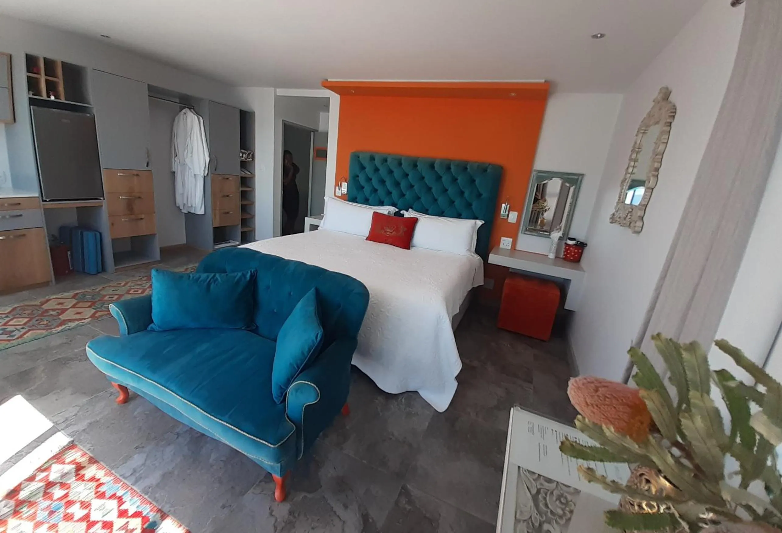 Deluxe Double Room with Balcony and Sea View - single occupancy in 65onCliff