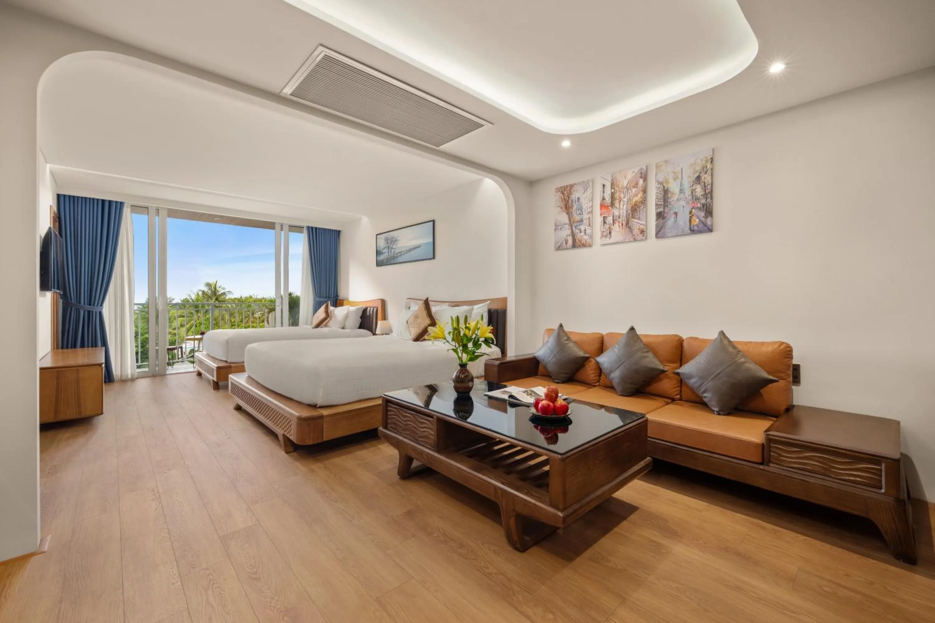 Family Studio with Balcony and Bathtub in Mixay Boutique Hotel Da Nang