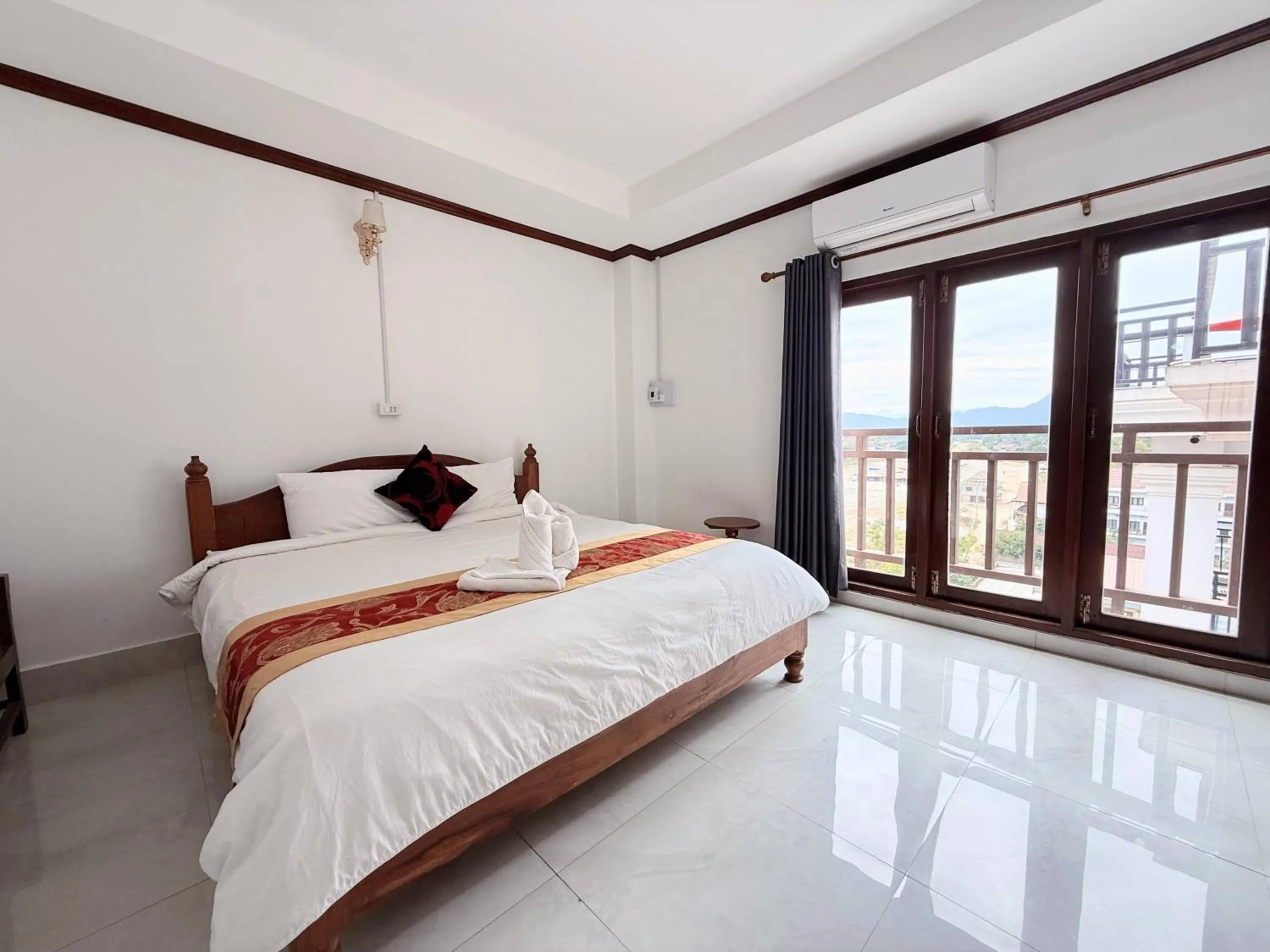 Double or Twin Room with View in Vangvieng Sisavang Mountain View Hotel
