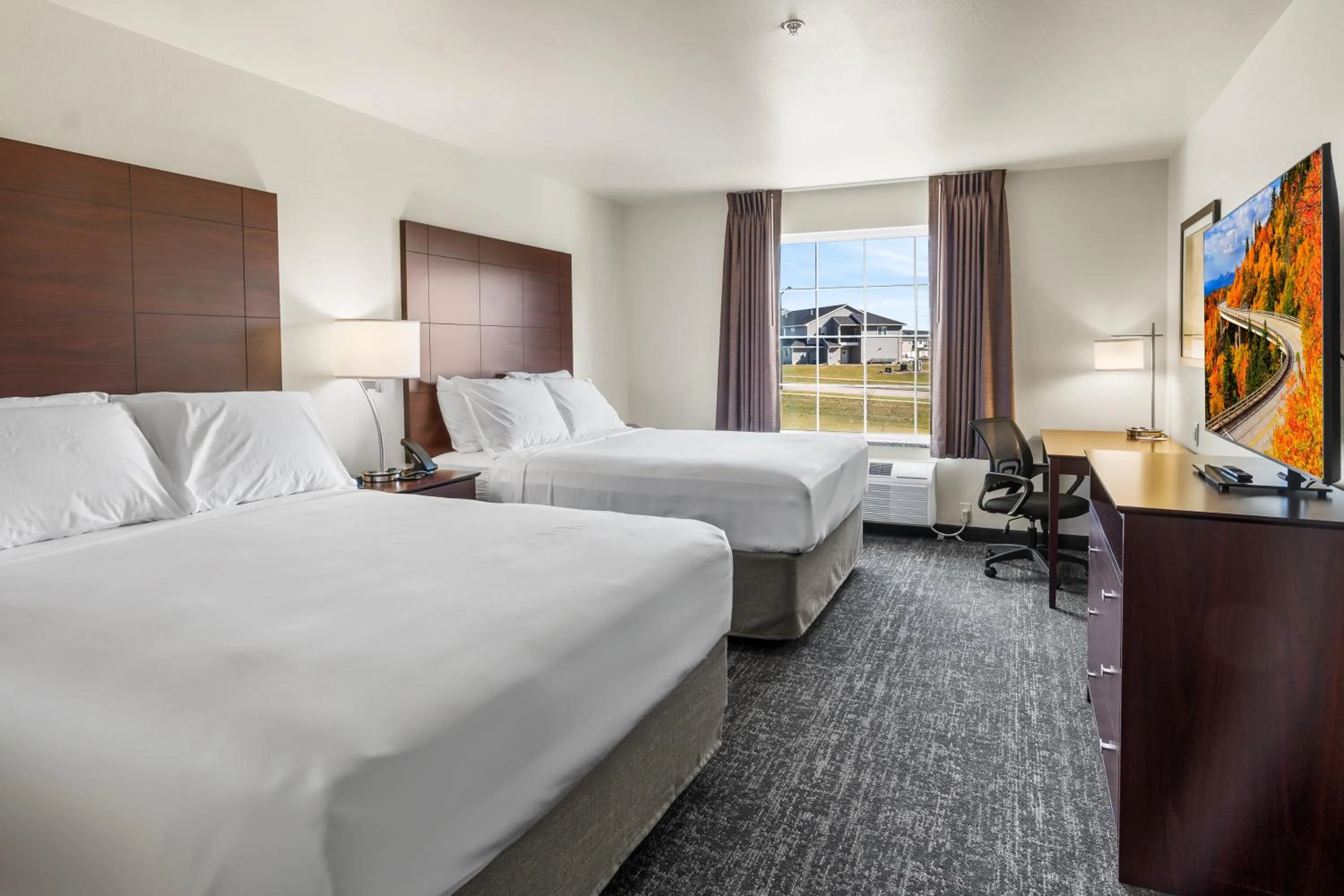 Queen Room in Cobblestone Hotel & Suites Denmark - Green Bay