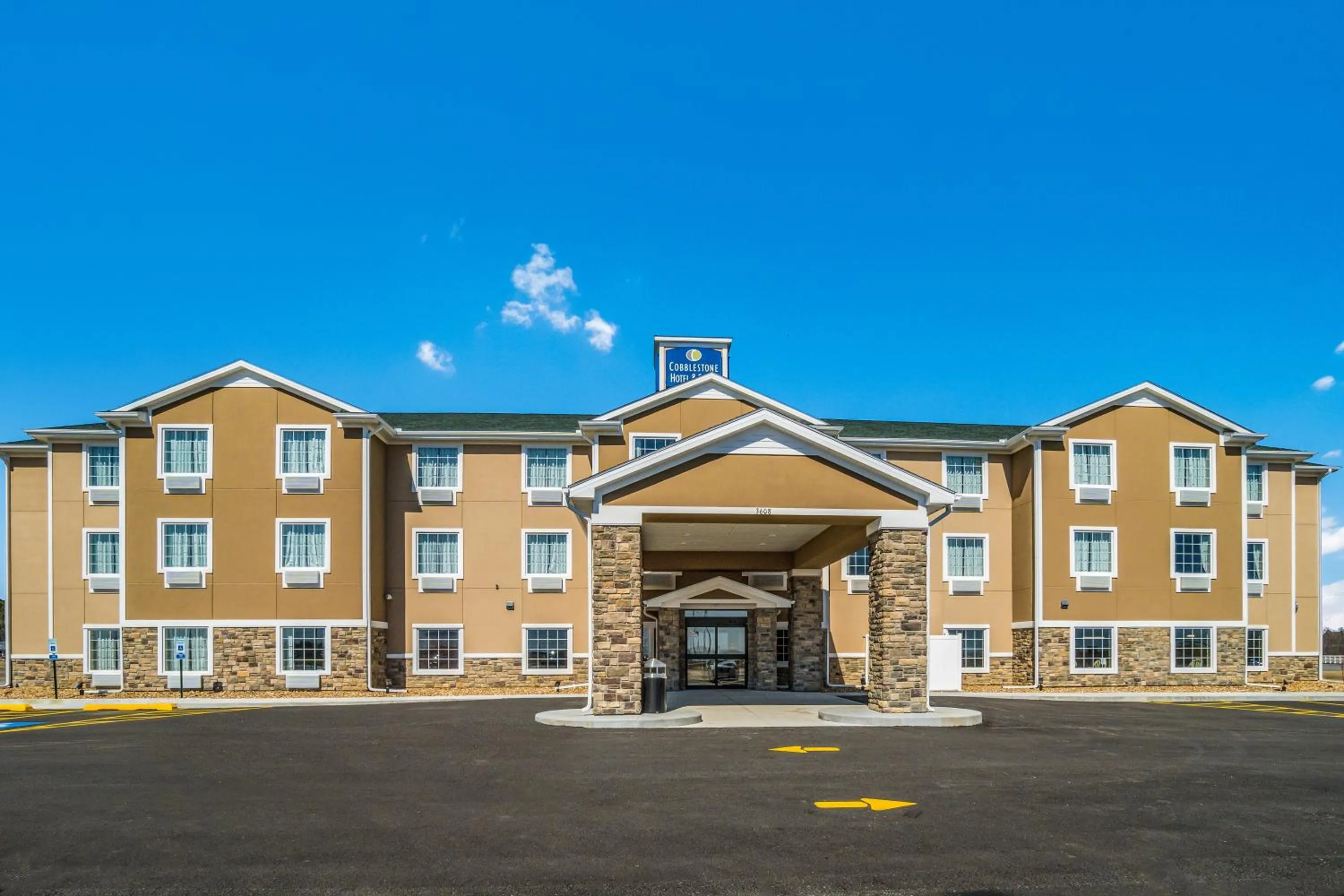Cobblestone Hotel & Suites Denmark - Green Bay