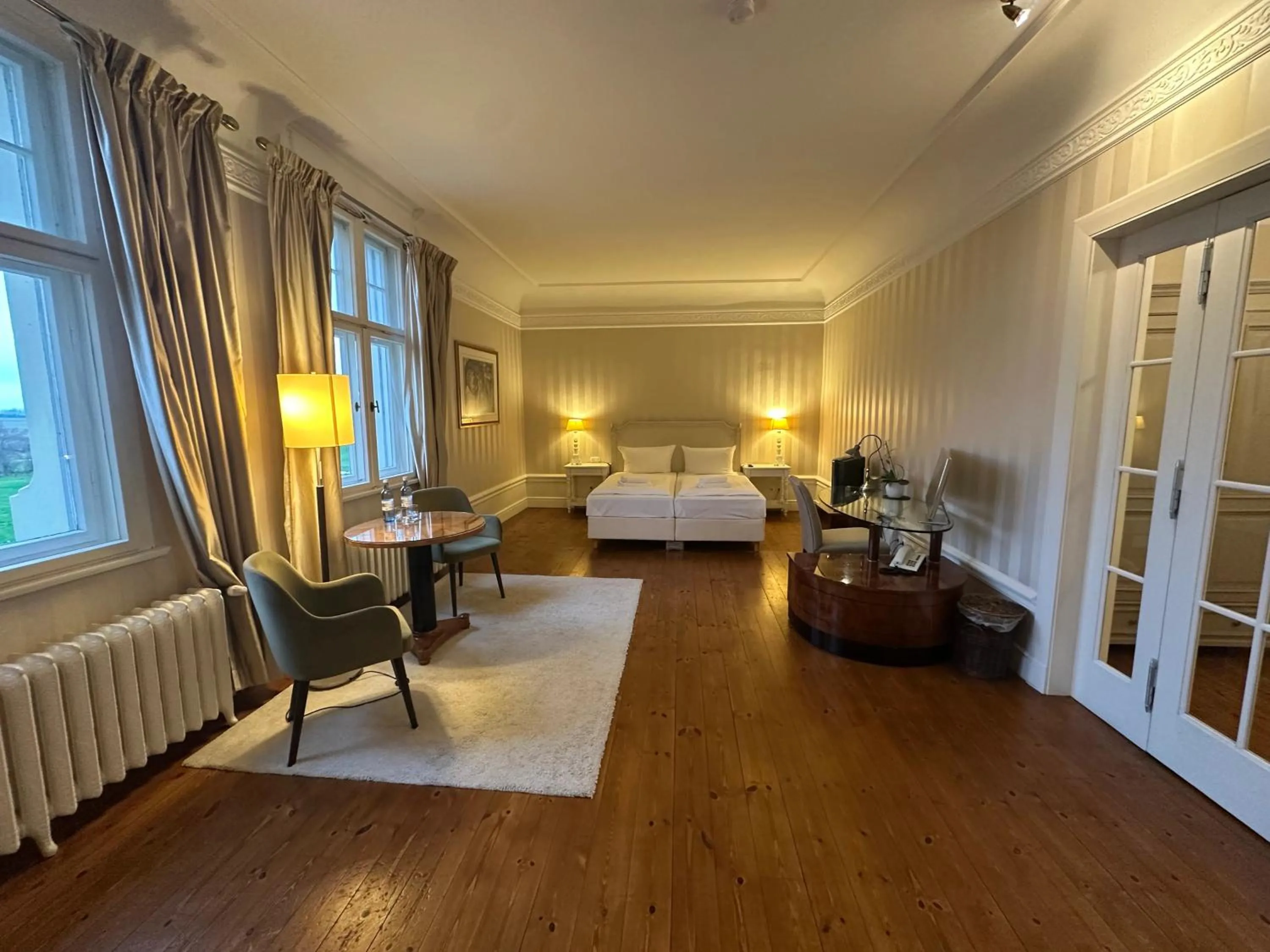 Junior Suite with Park View - single occupancy in Schloss Krugsdorf Golf & Hotel