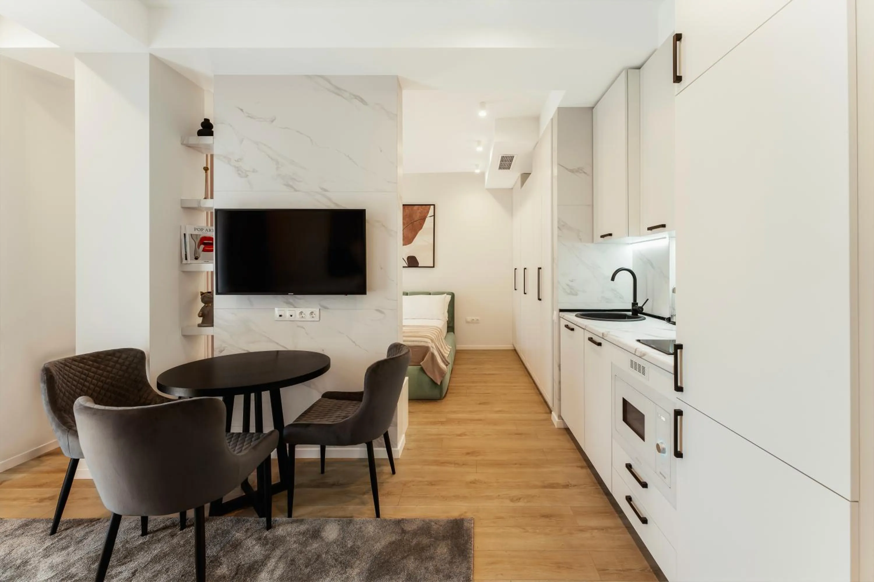 Studio Apartment with Balcony in Solridge Aparthotel