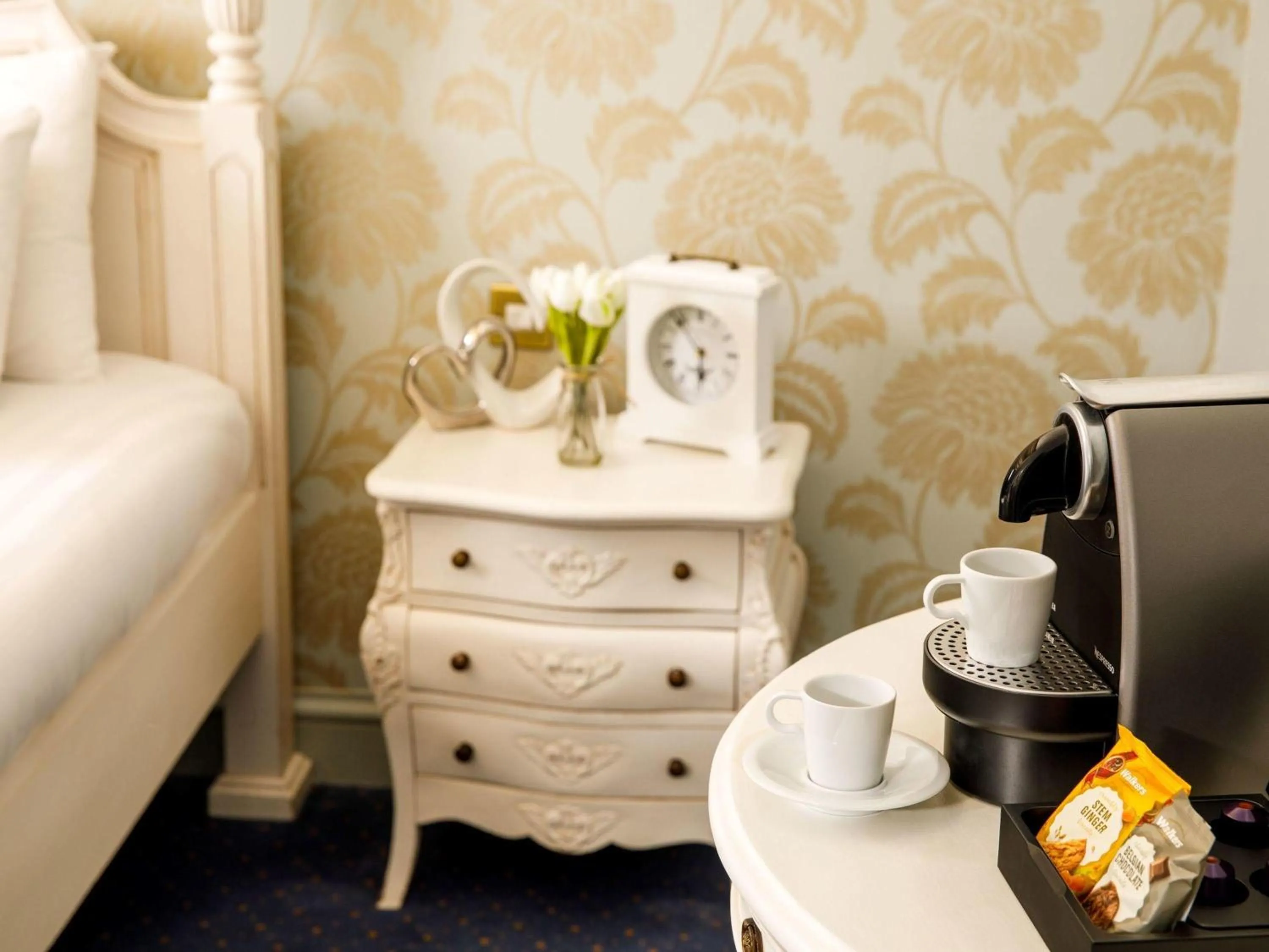 Superior Double Room with Garden View in Mercure Bristol North The Grange Hotel