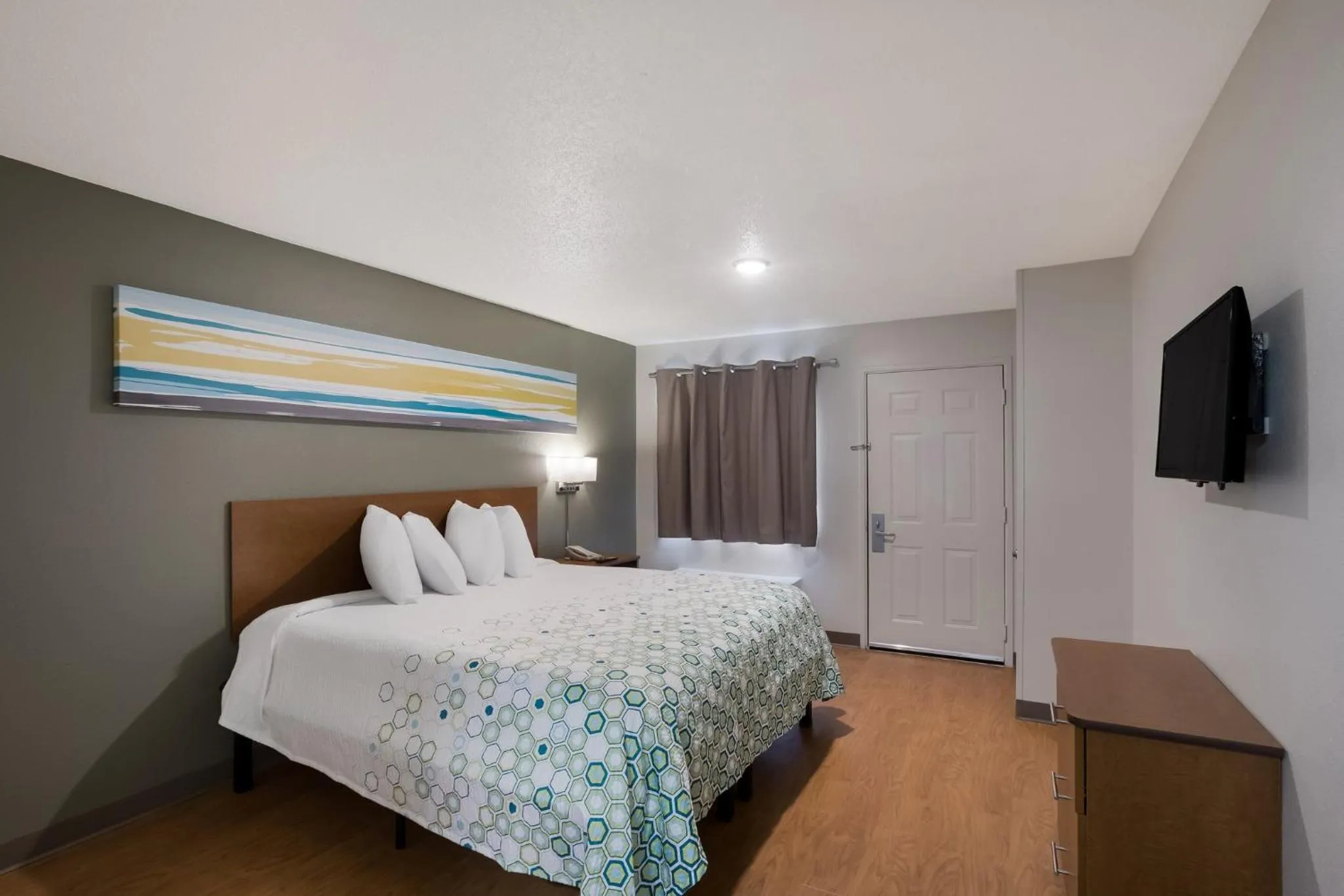  Studio King Room Non-Smoking in HomeTowne Studios by Red Roof Covington, GA