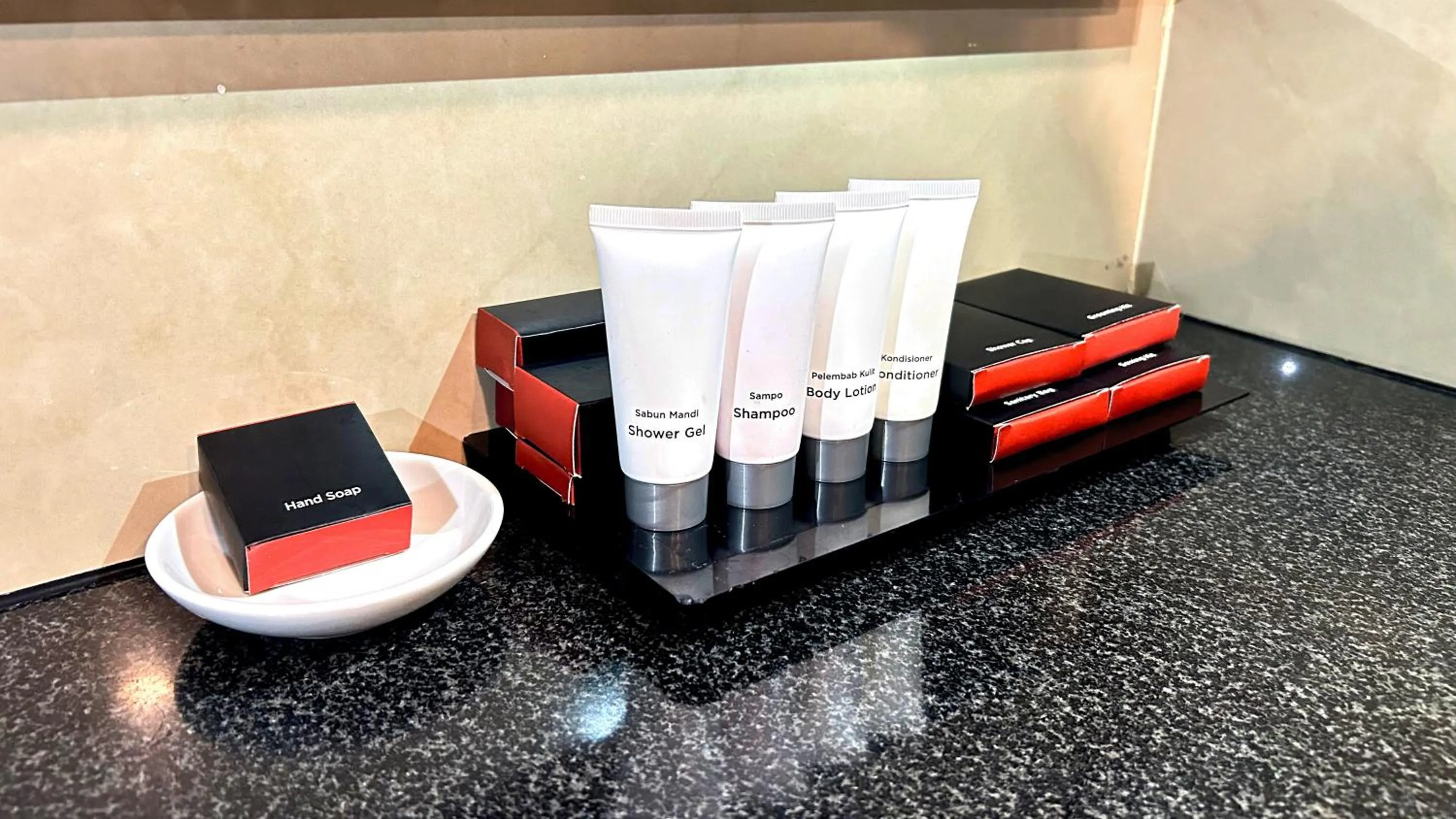 Double Suite - Corner Room/Non-Smoking in Best Western Premier The Hive