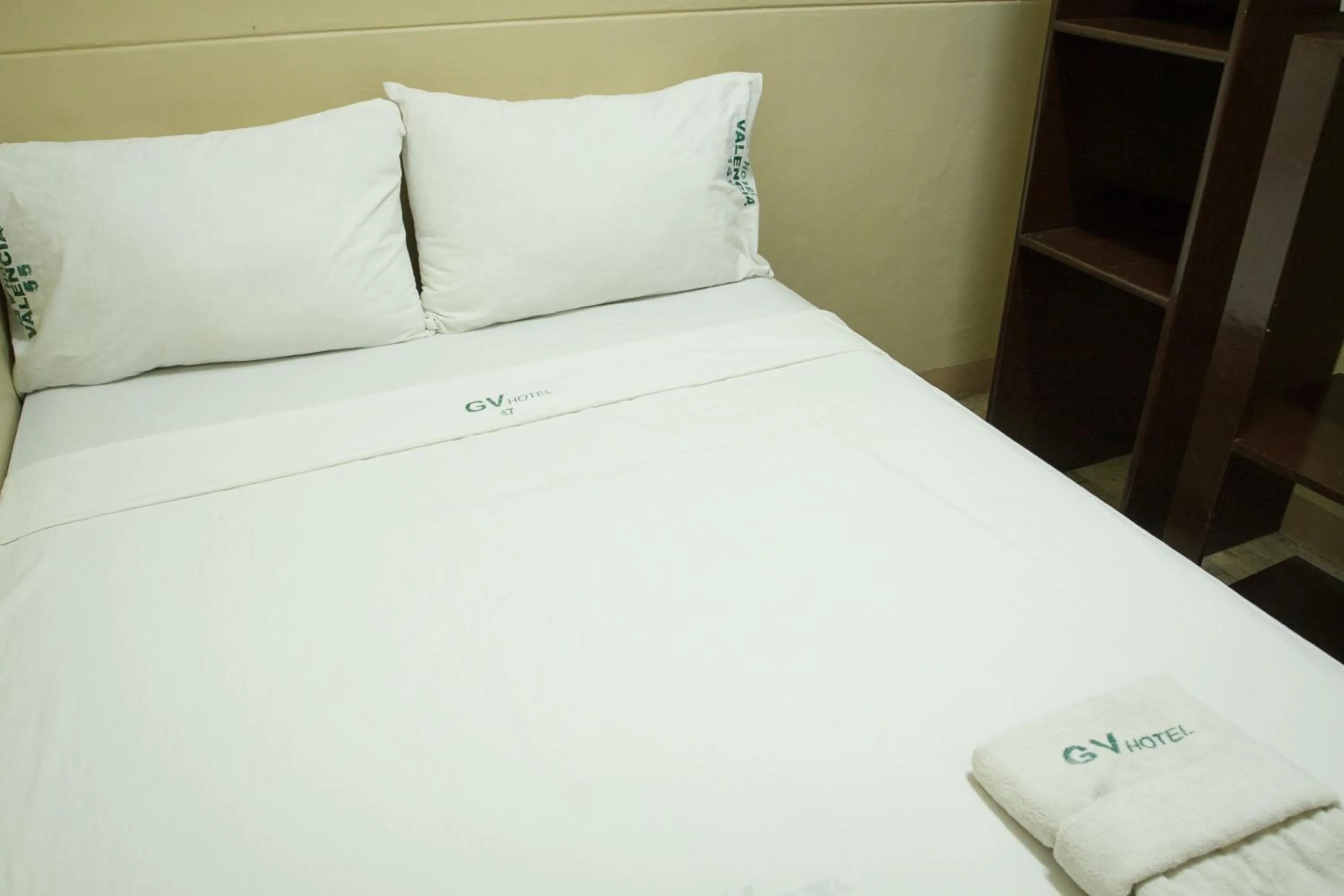 Budget Double Room in GV Hotel - Valencia