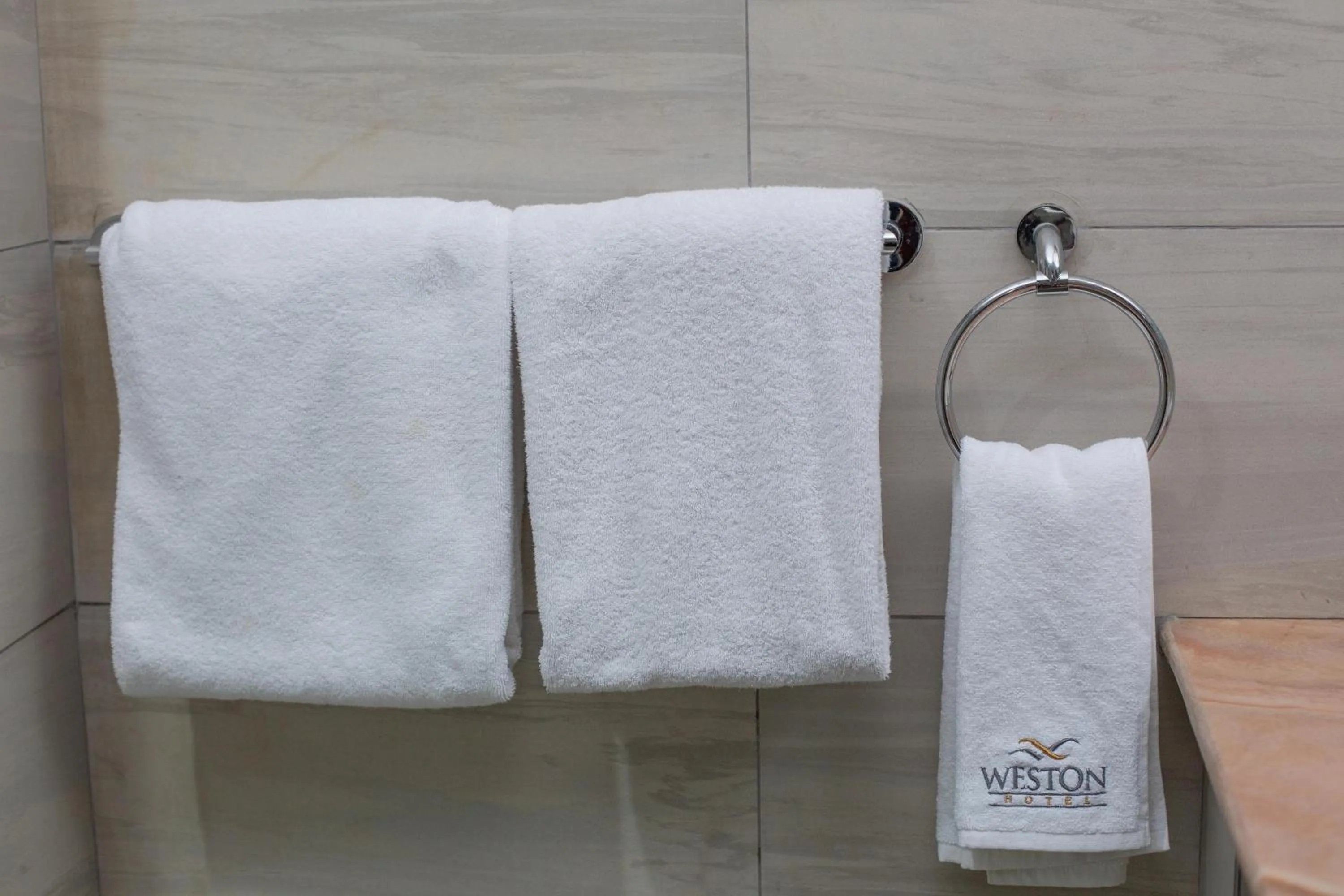 Superior Triple Room in Weston Hotel