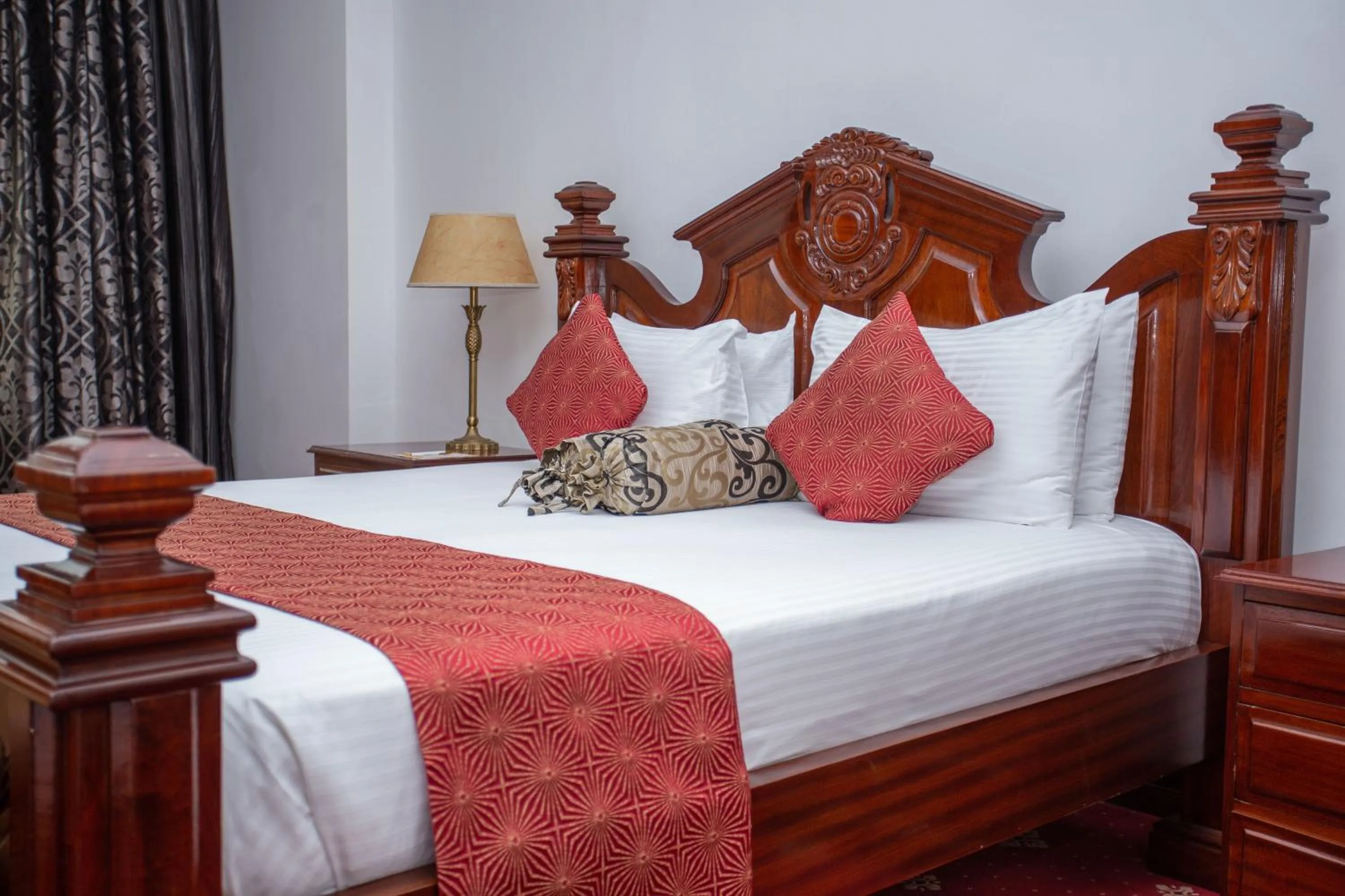 Deluxe Suite in Weston Hotel