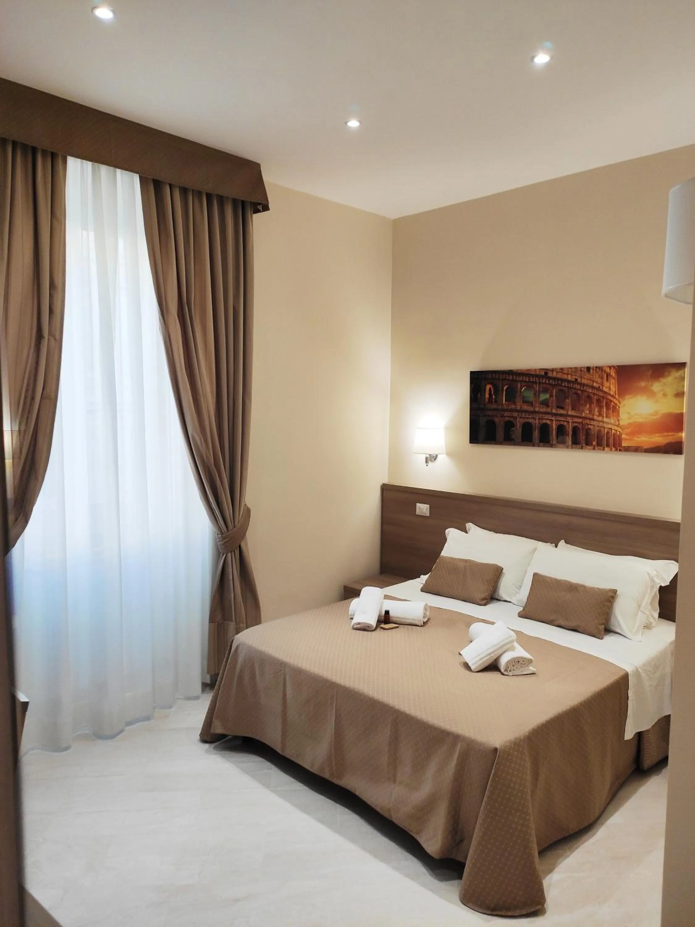 Deluxe King Room in Luxury Suites - Stay Inn Rome Experience