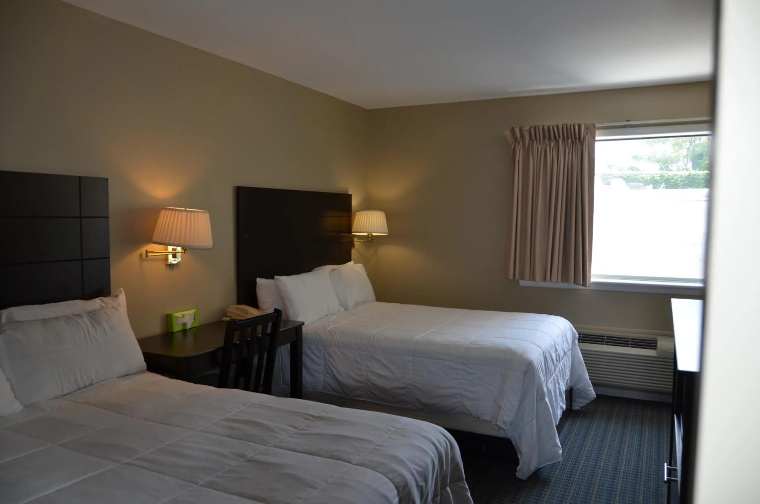 Double Room in Mainstay Inn